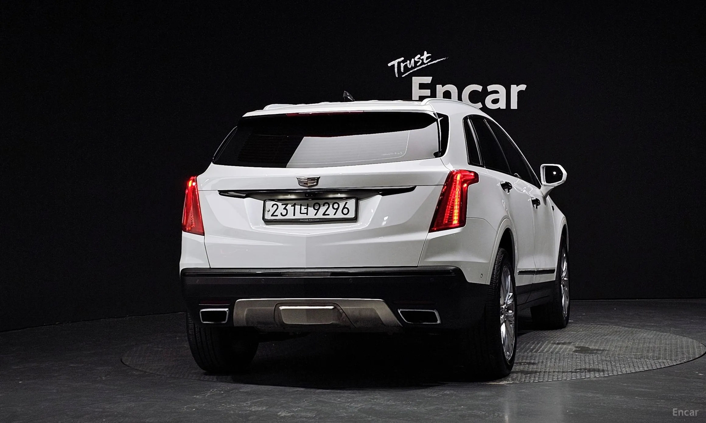Cadillac XT5 превью 4