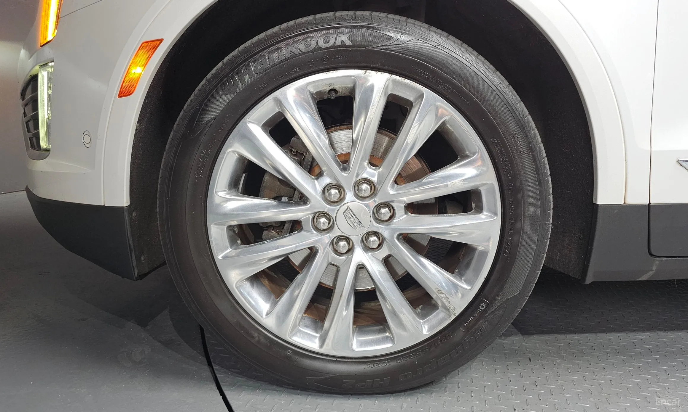 Cadillac XT5 превью 5