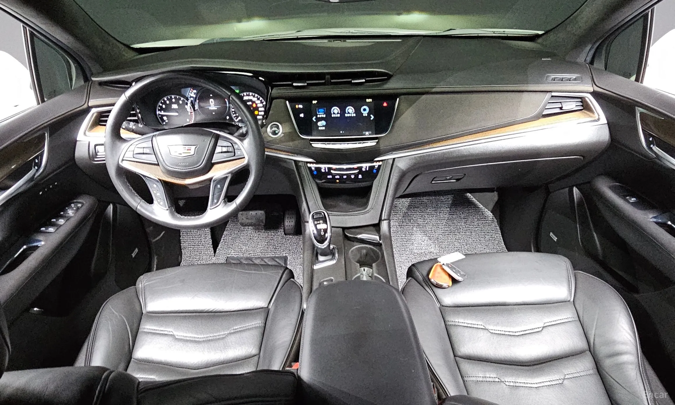 Cadillac XT5 превью 7