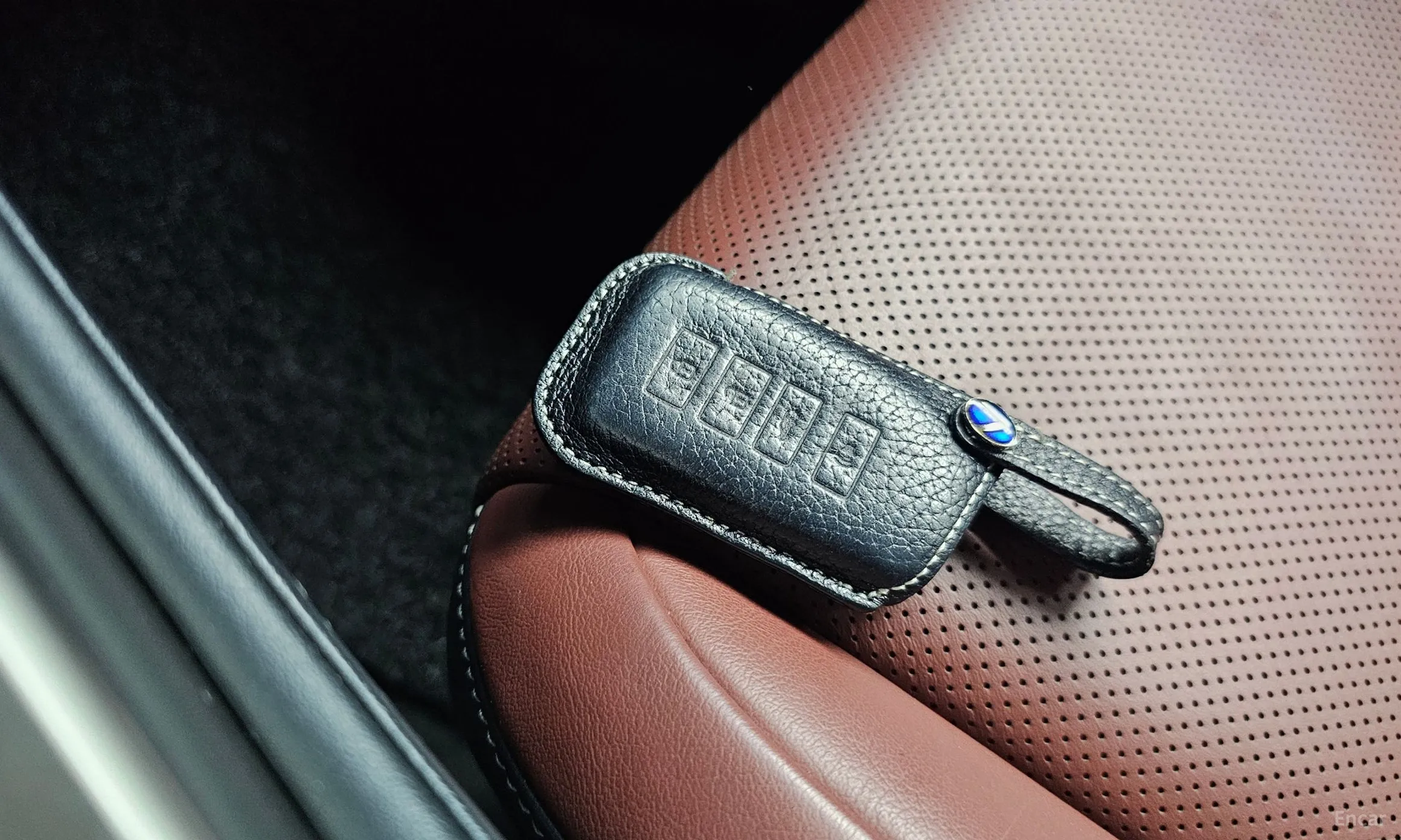 Lexus NX300h превью 14