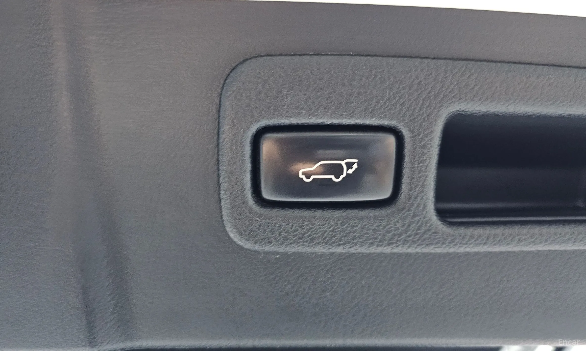 Lexus NX300h превью 17