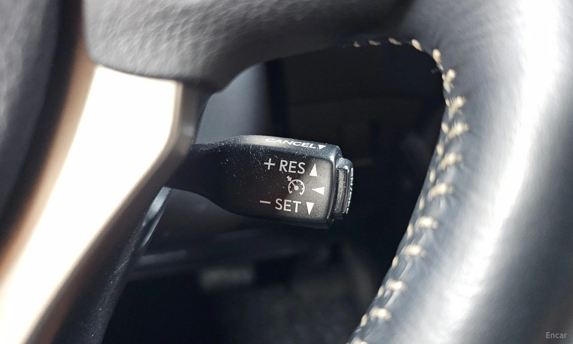 Lexus NX300h превью 19