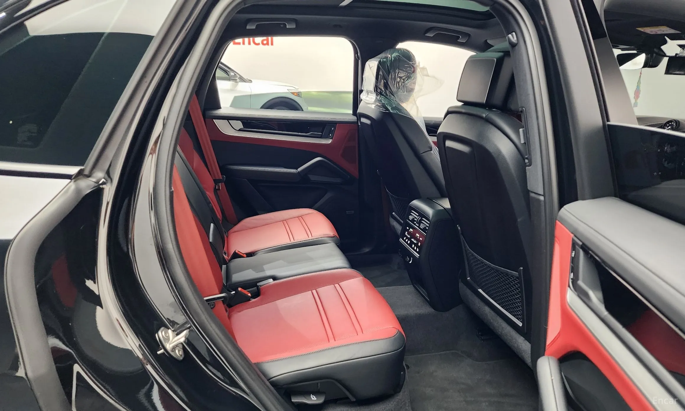 Porsche Cayenne (PO536) превью 11