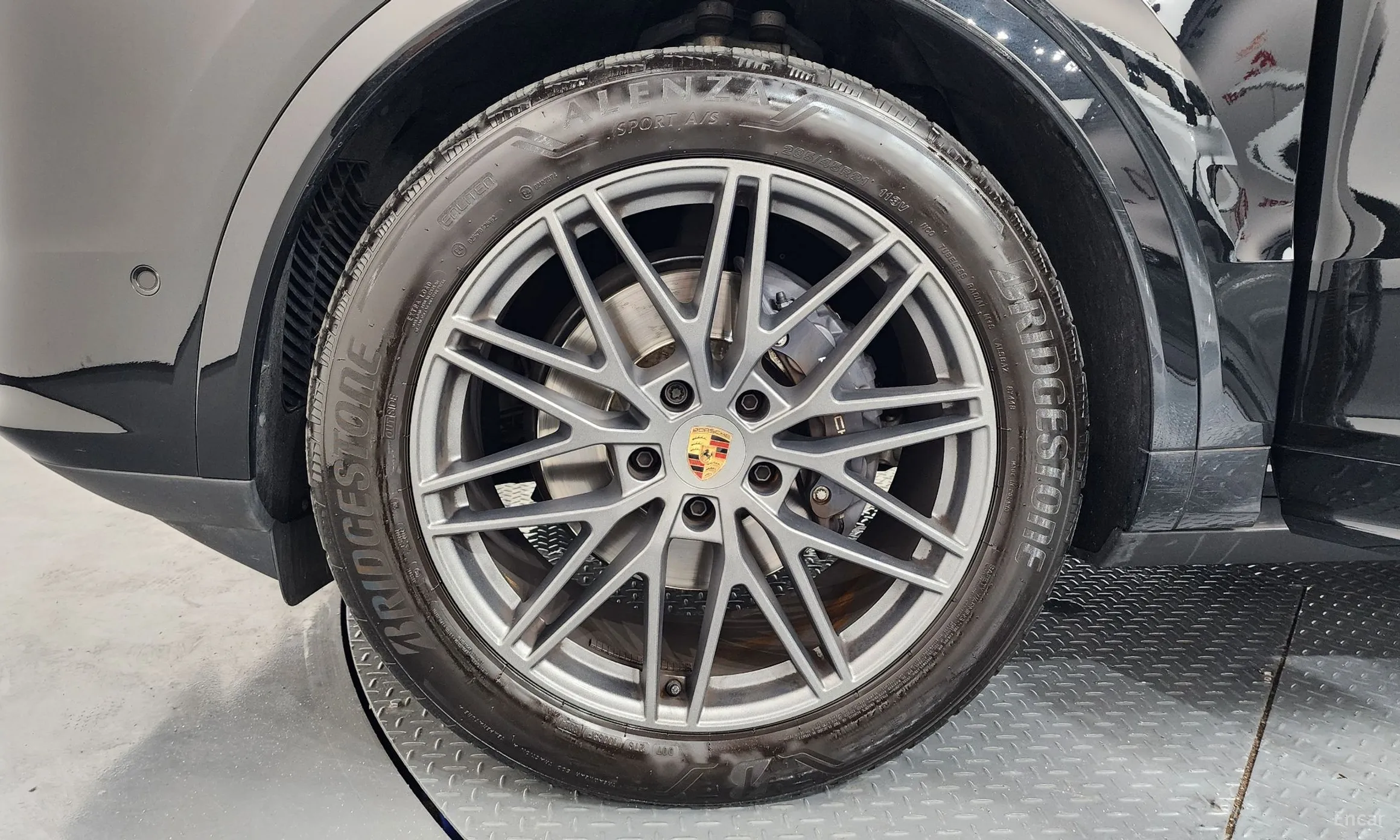 Porsche Cayenne (PO536) превью 5