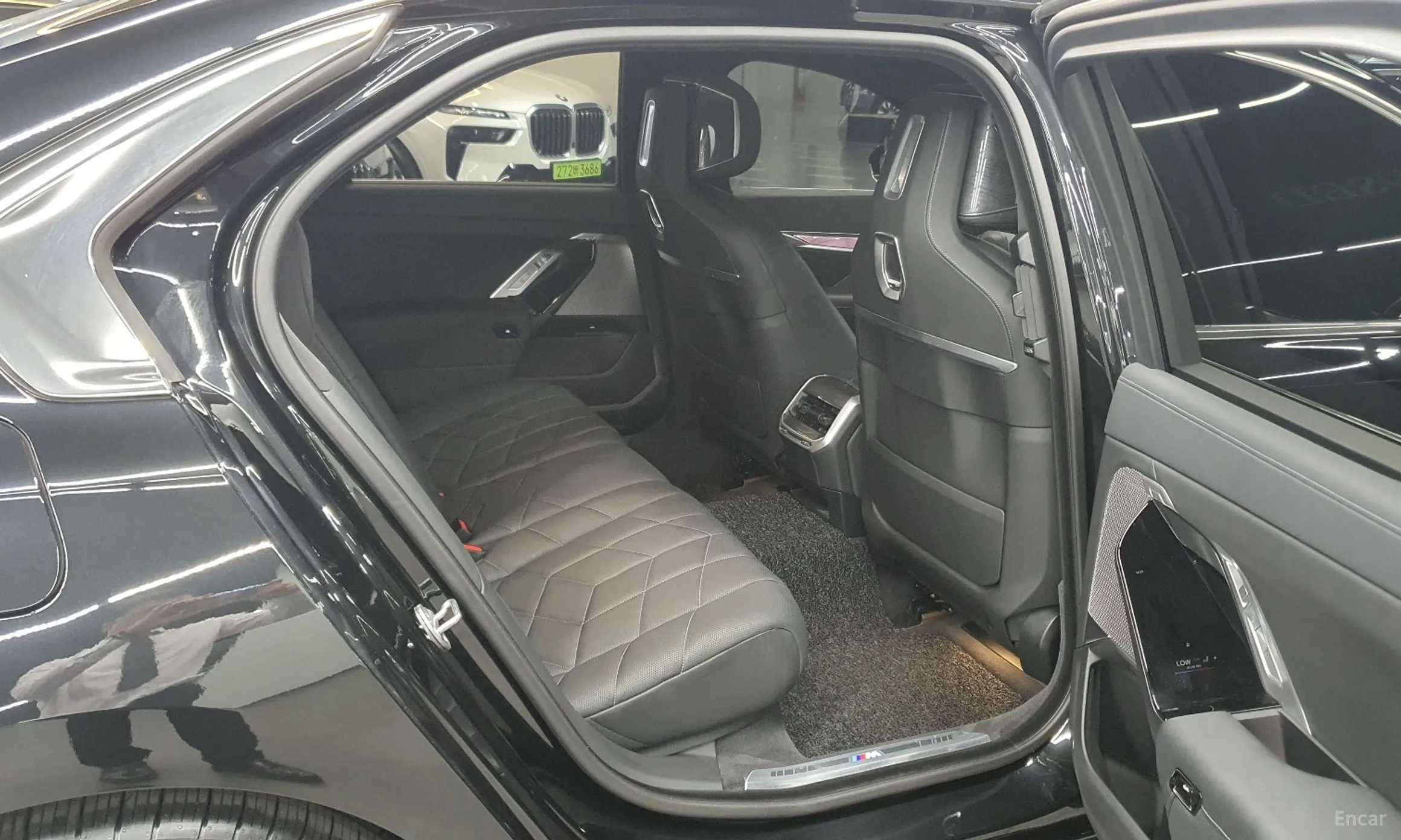 BMW 7 Series (G70) превью 12