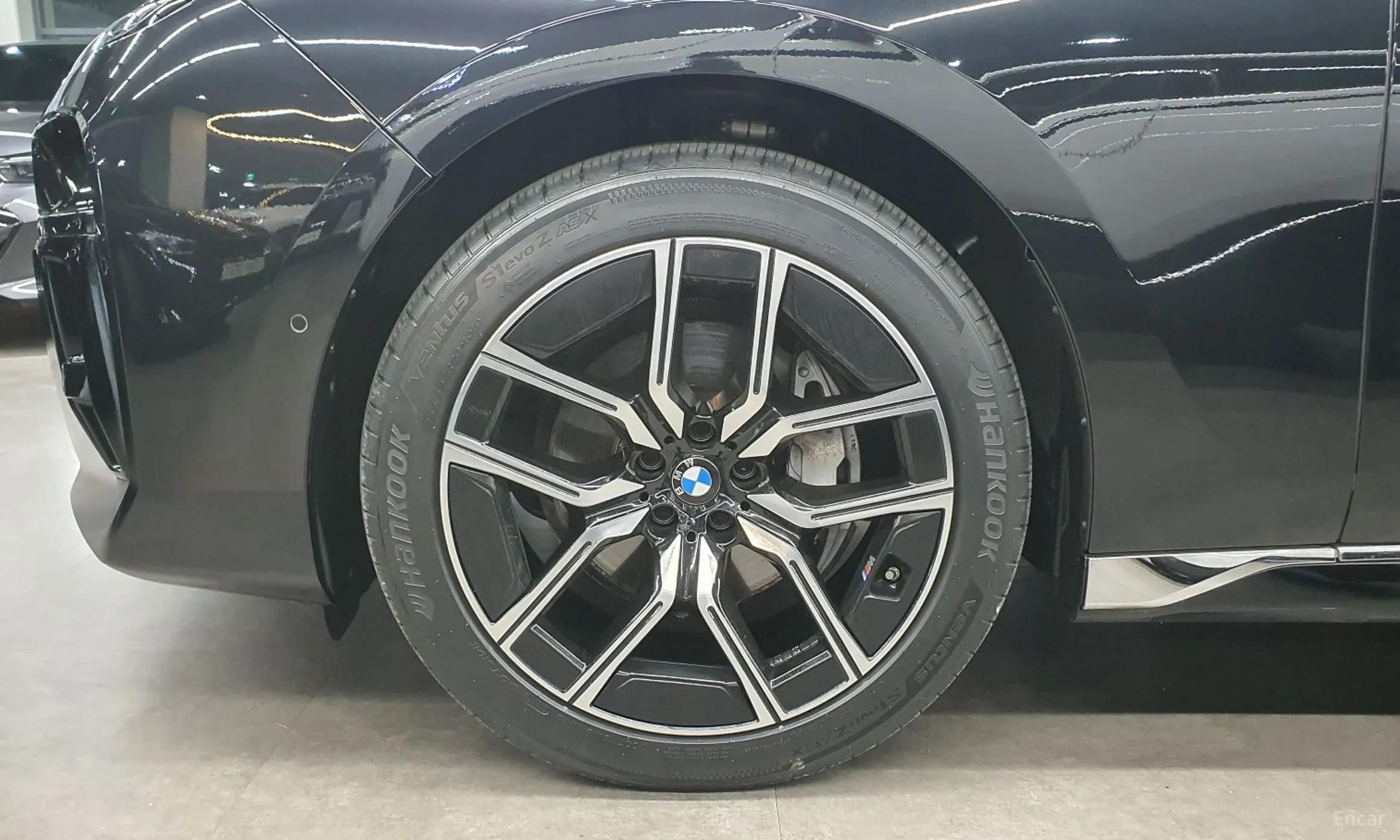 BMW 7 Series (G70) превью 5