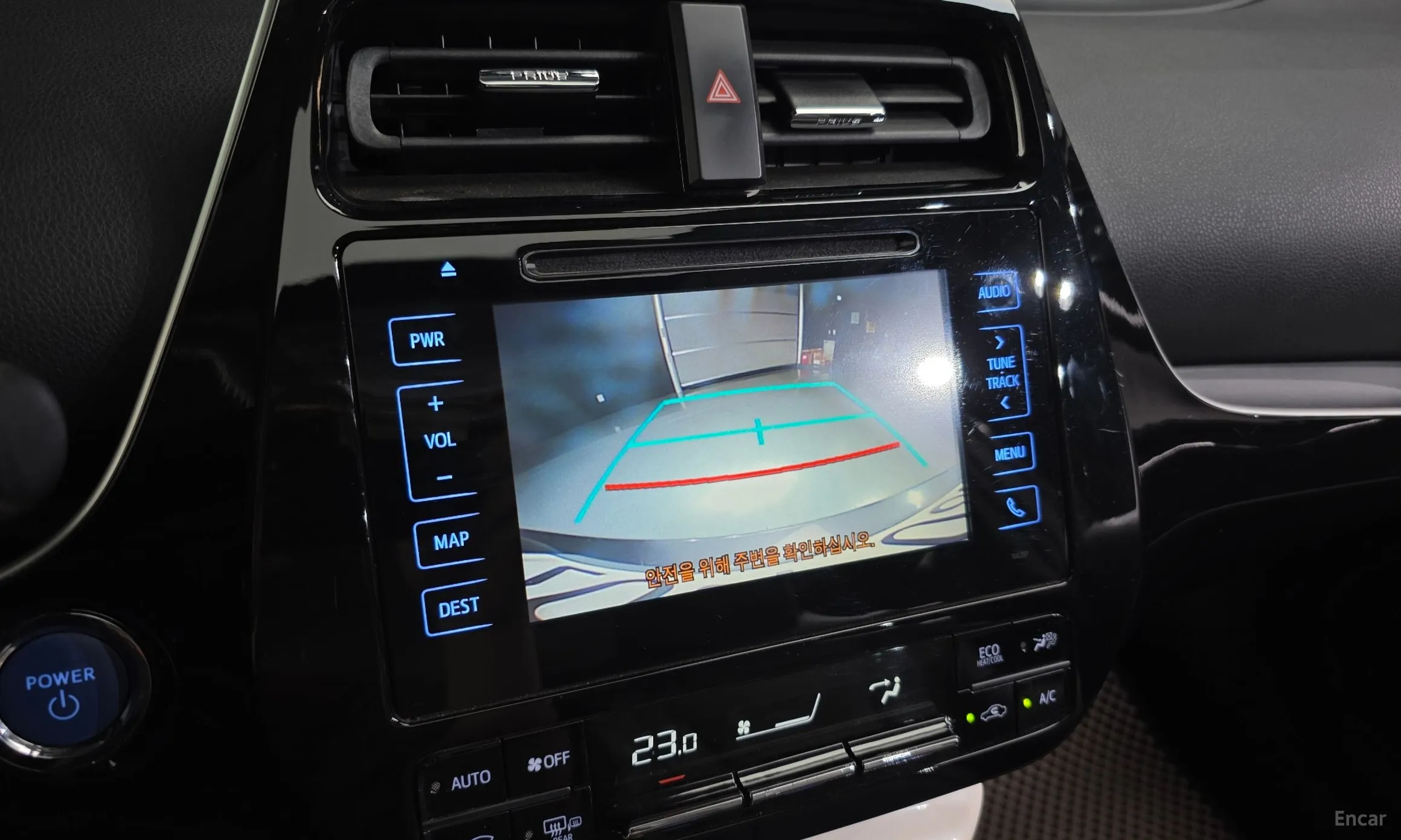 Toyota Prius 4th Generation превью 14