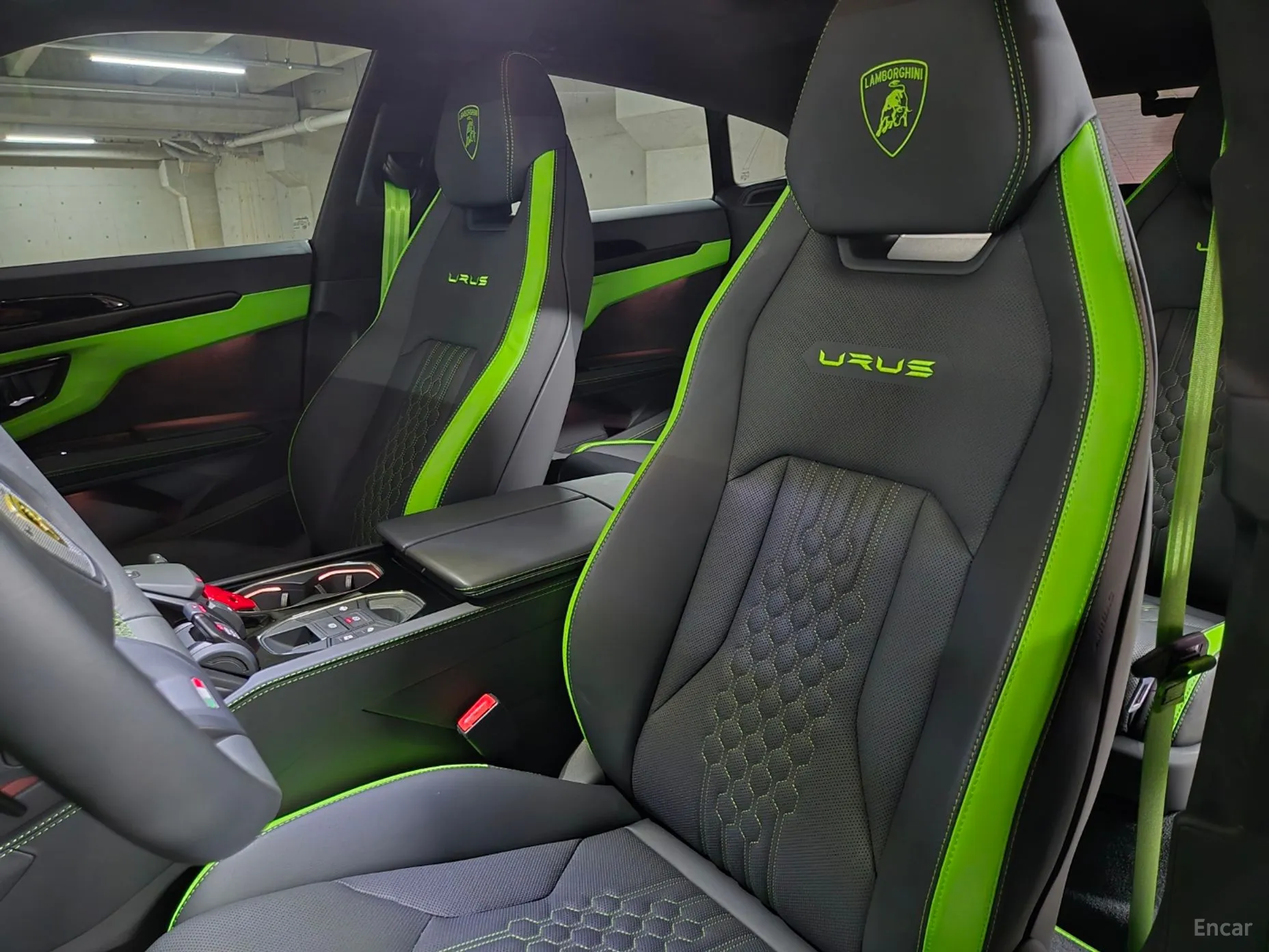 Lamborghini Urus превью 14