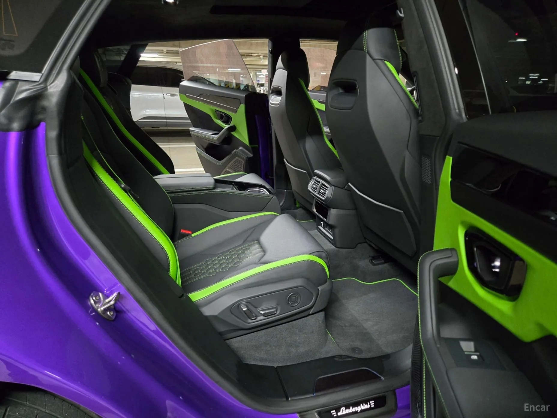 Lamborghini Urus превью 18