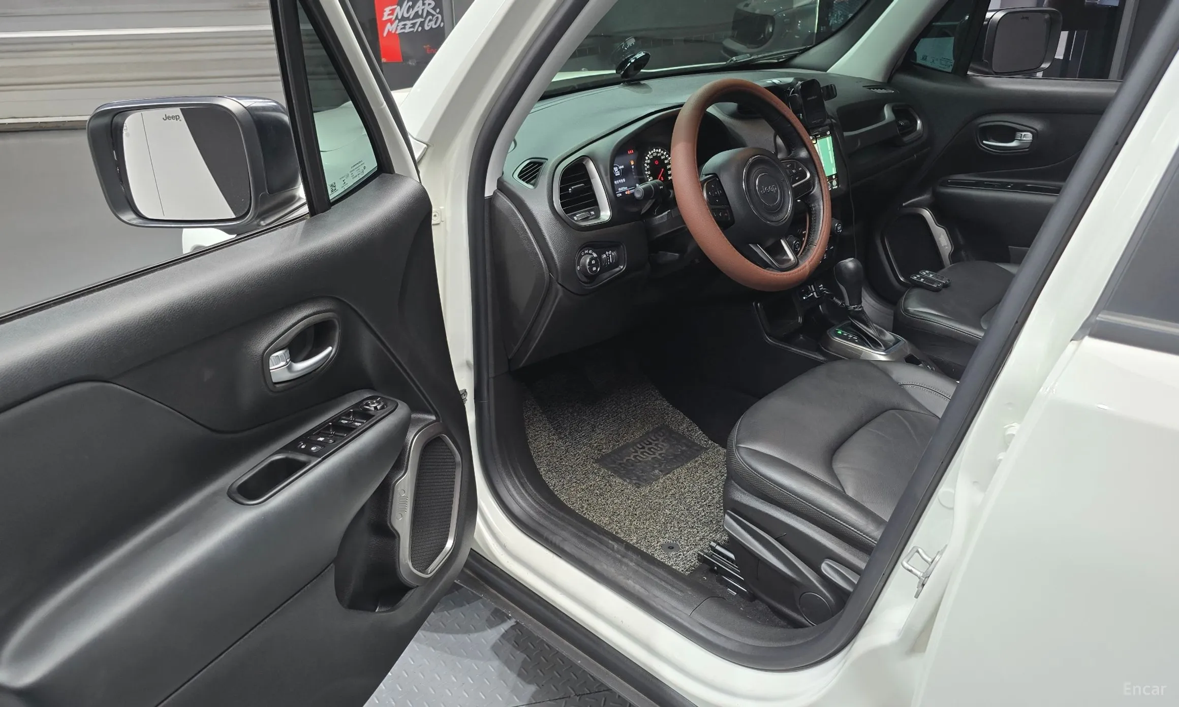 Jeep Renegade превью 10