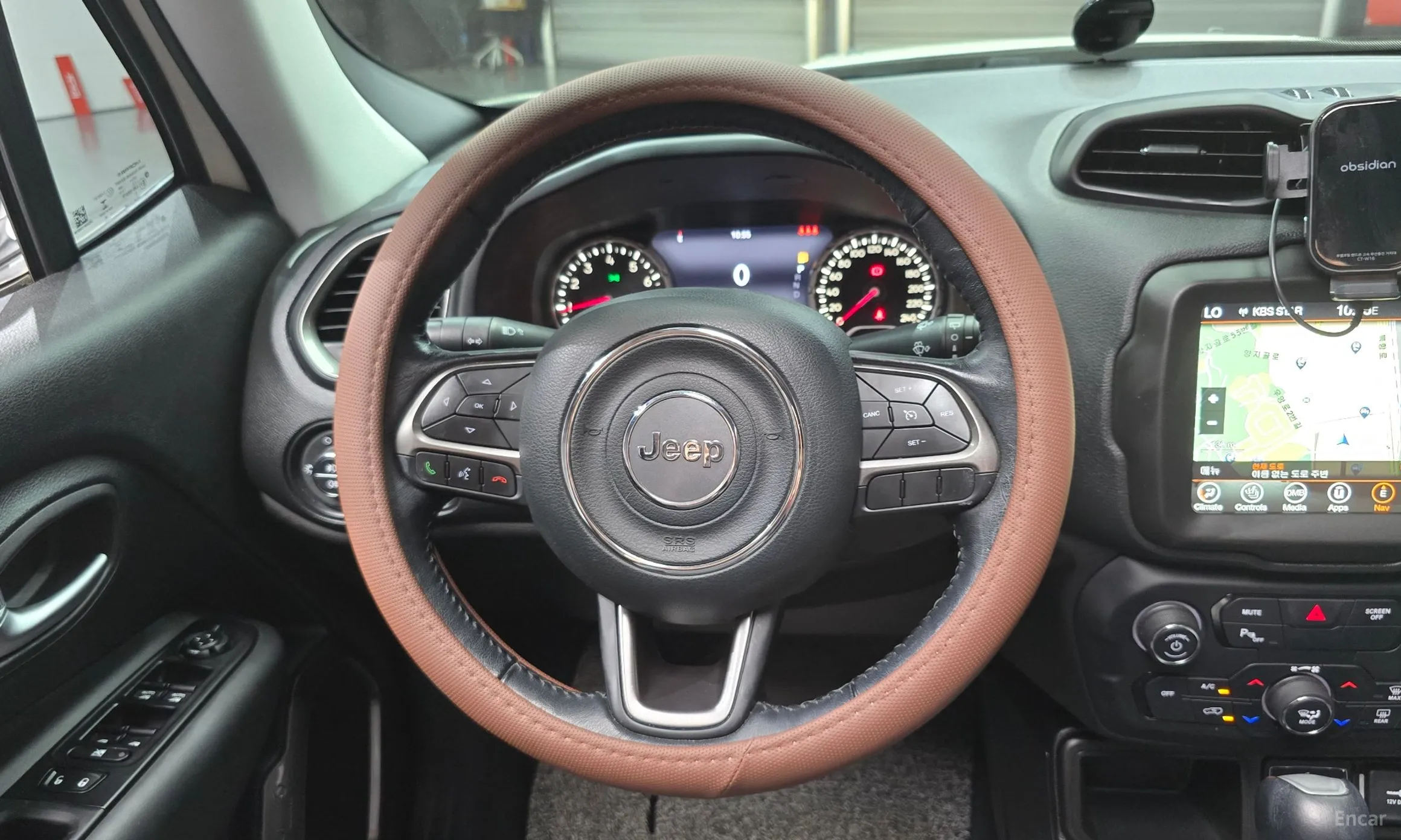 Jeep Renegade превью 13