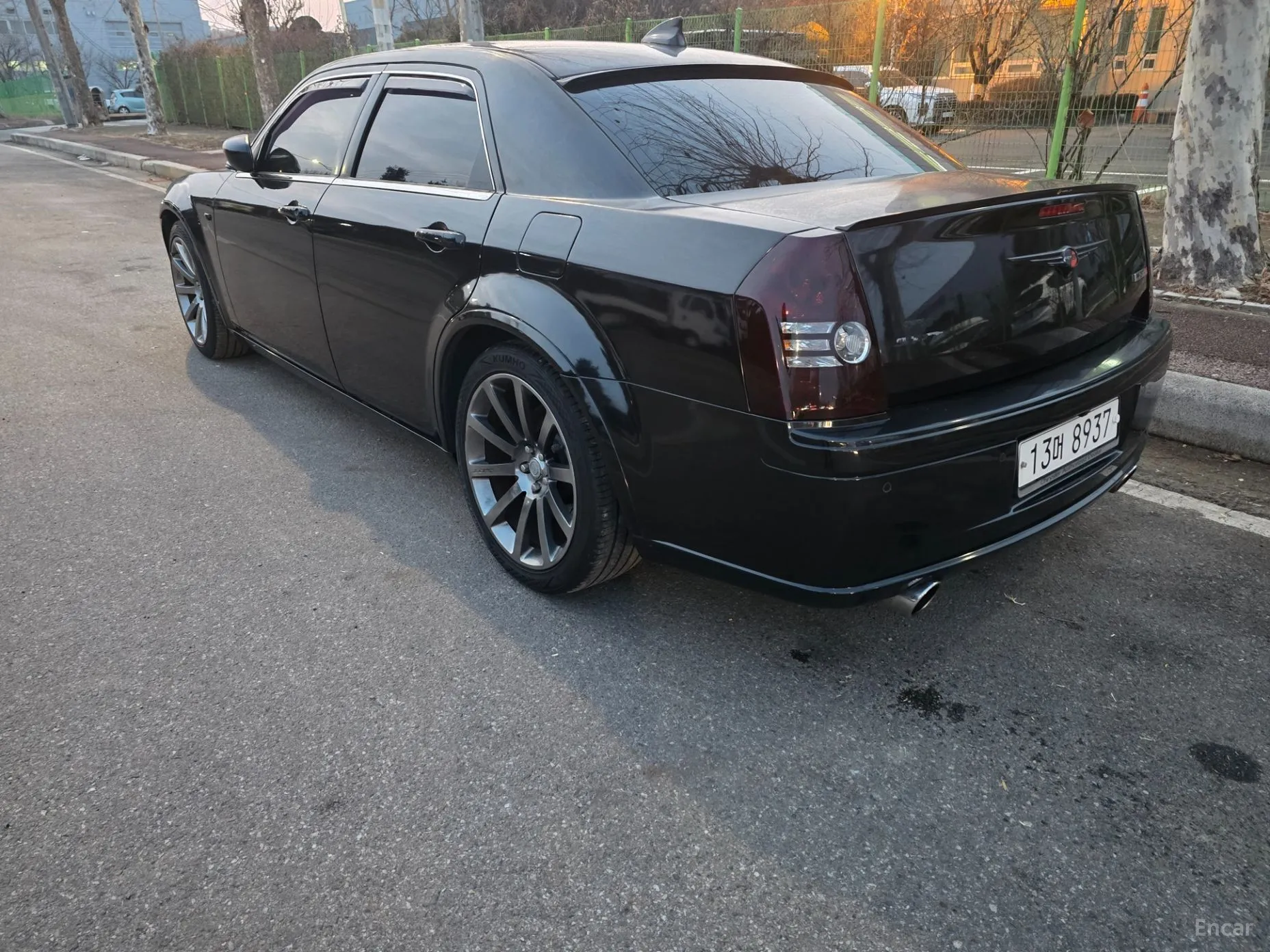 Chrysler 300C превью 9