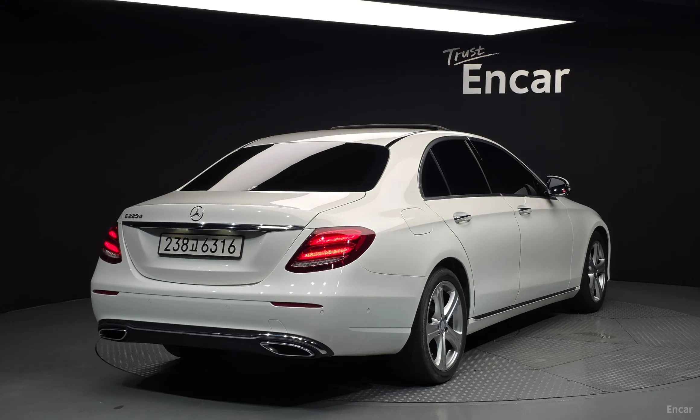Mercedes Benz E-Class W213