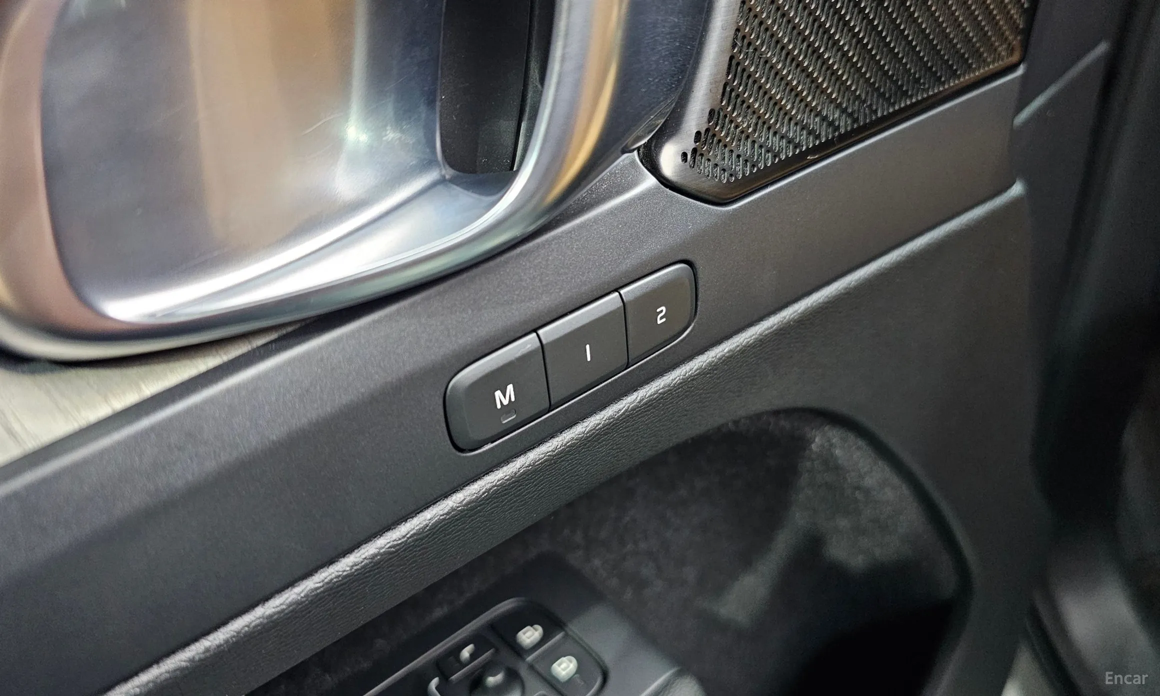 Volvo XC40 превью 20