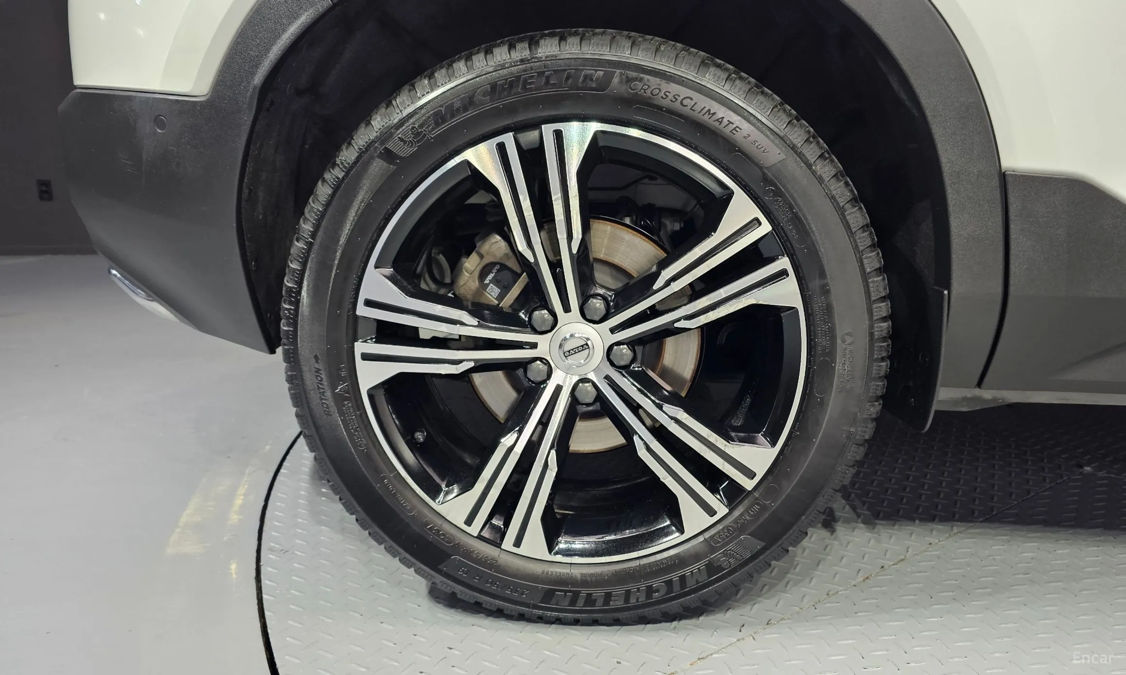 Volvo XC40 превью 5