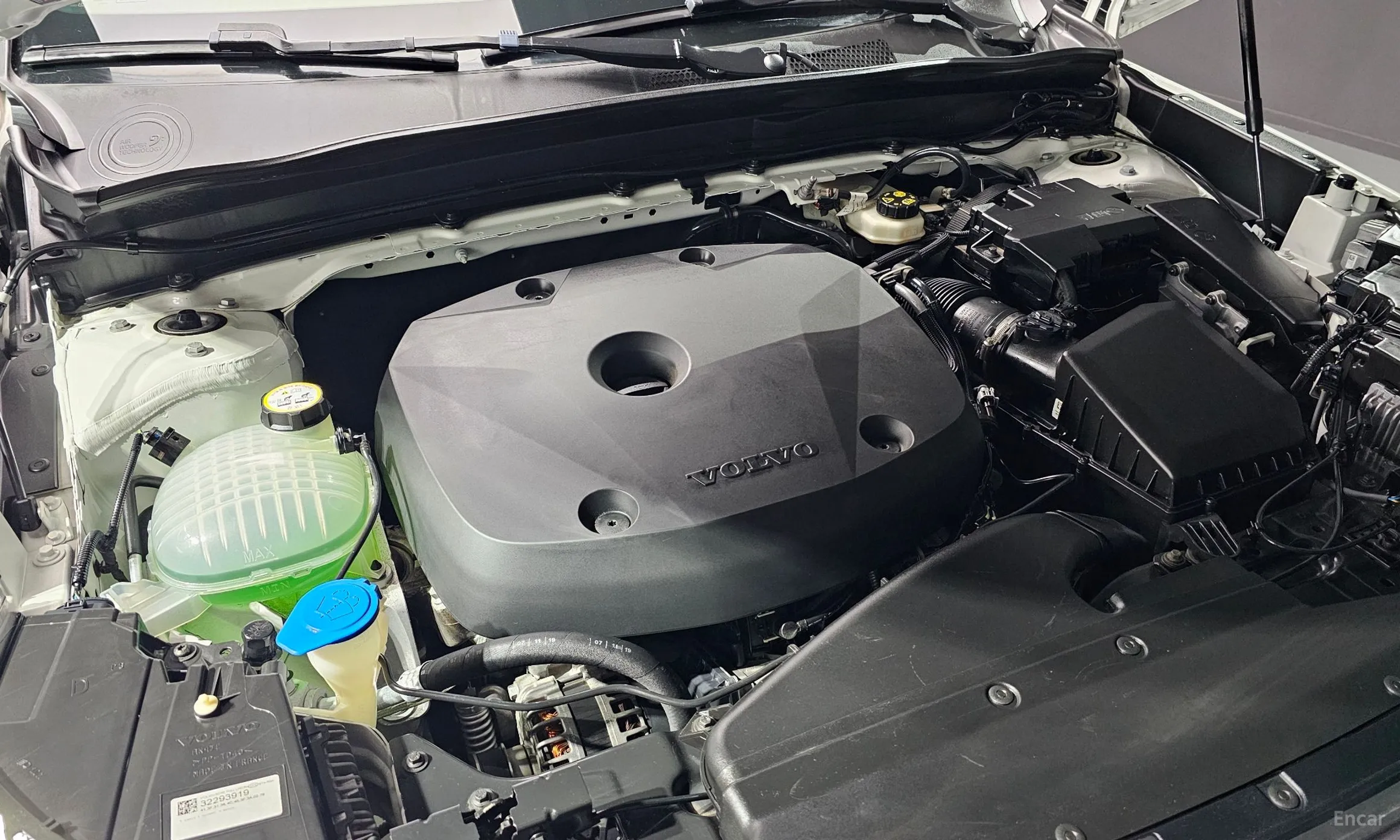 Volvo XC40 превью 6
