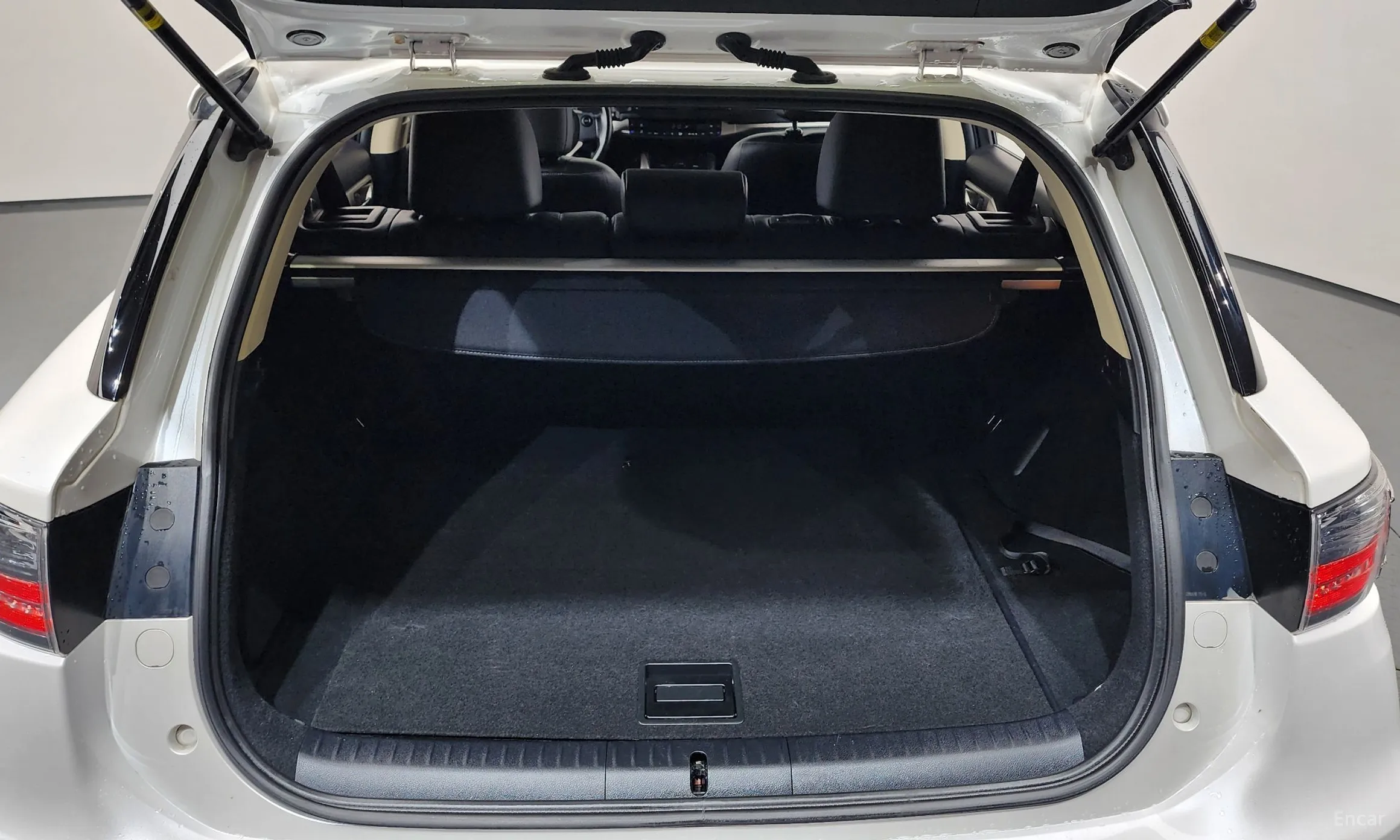 Lexus CT200h превью 18