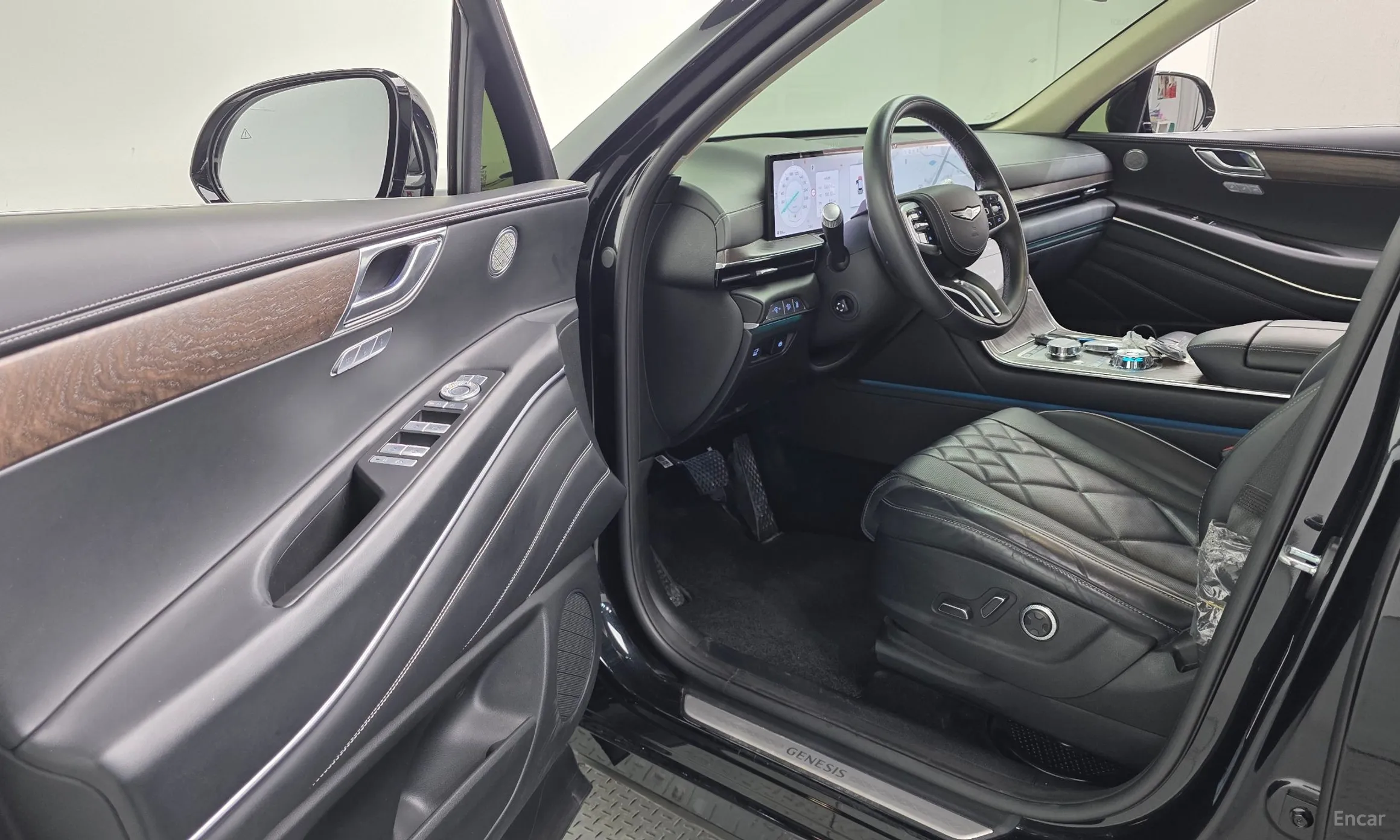 Genesis GV80 превью 10
