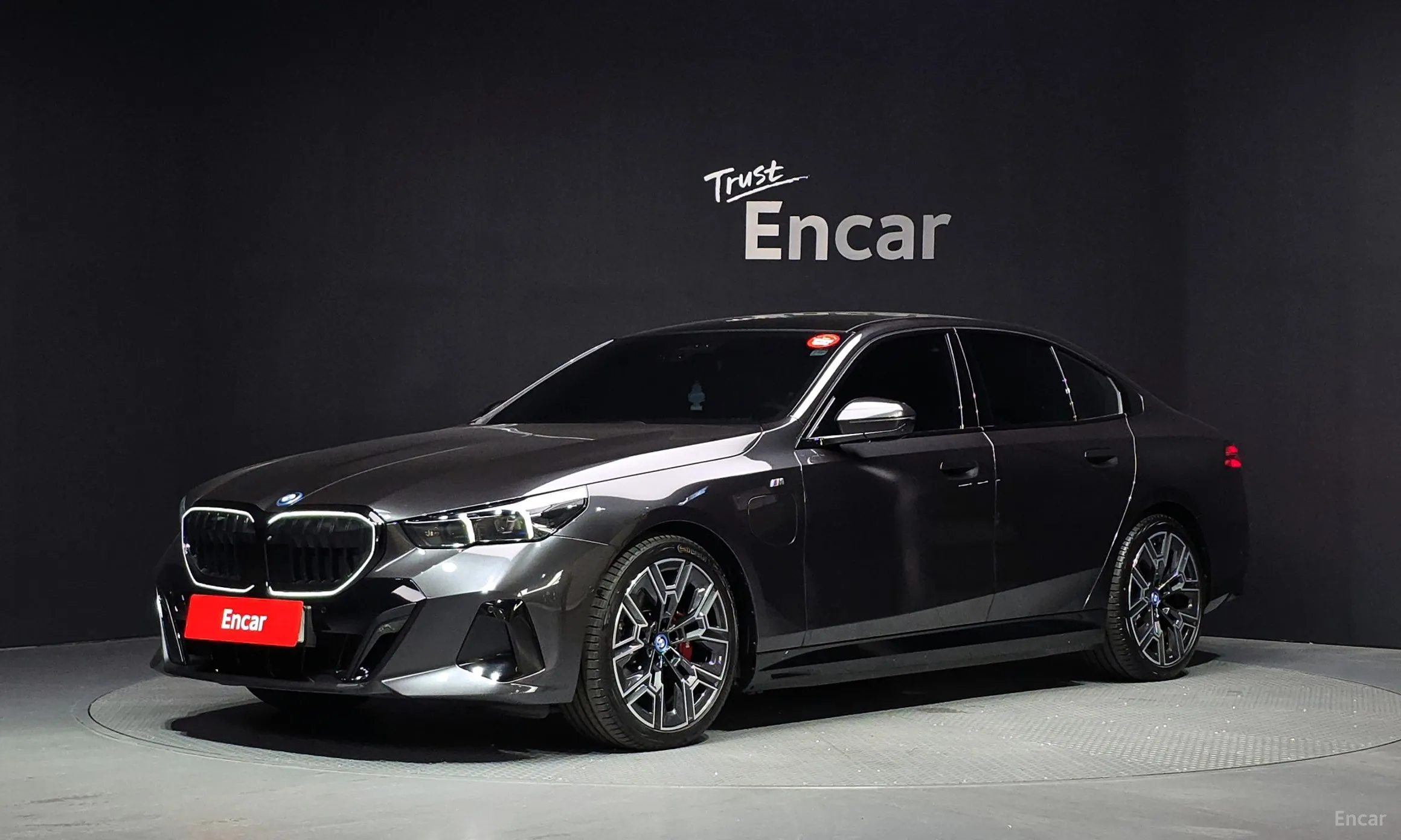 BMW 5 Series (G60)