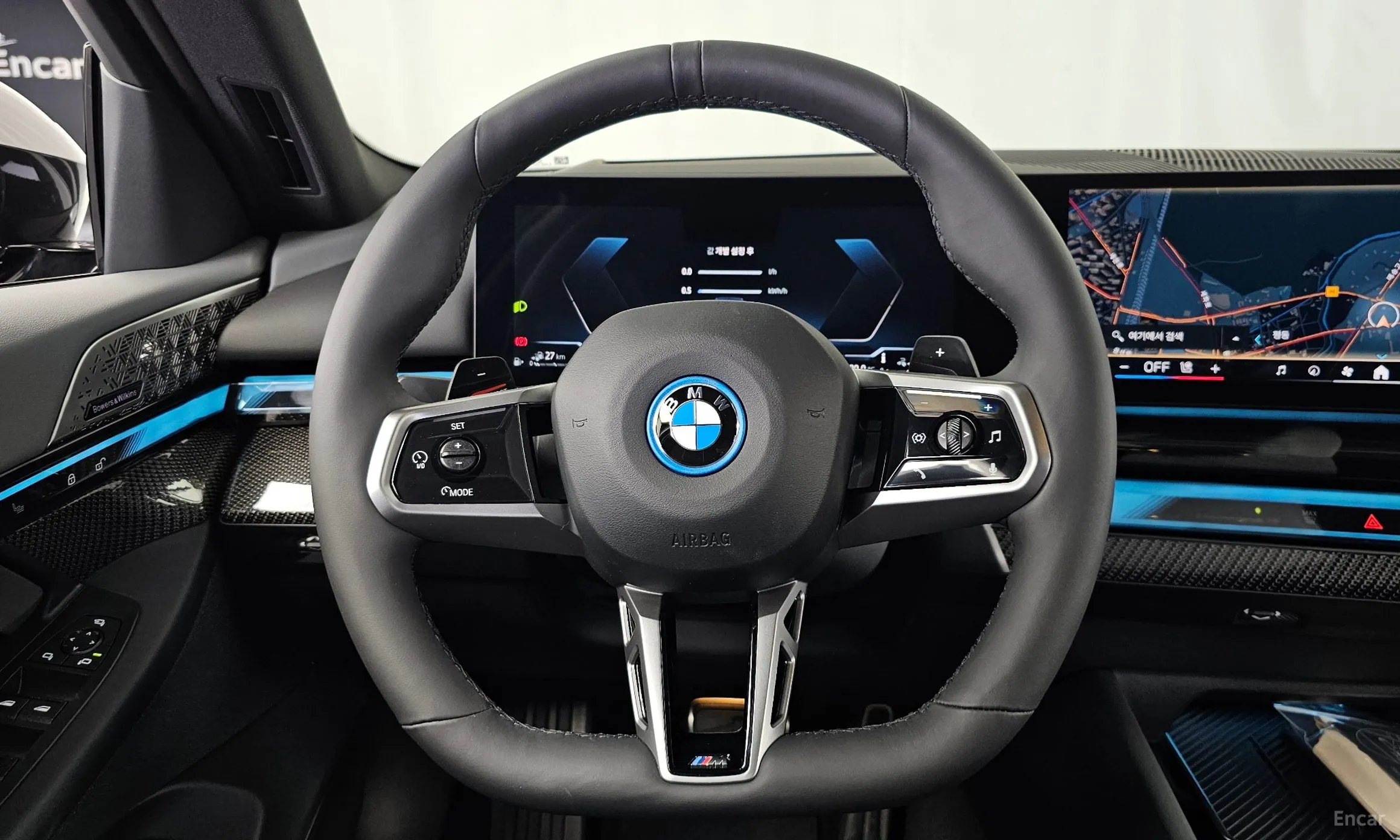 BMW 5 Series (G60) превью 13