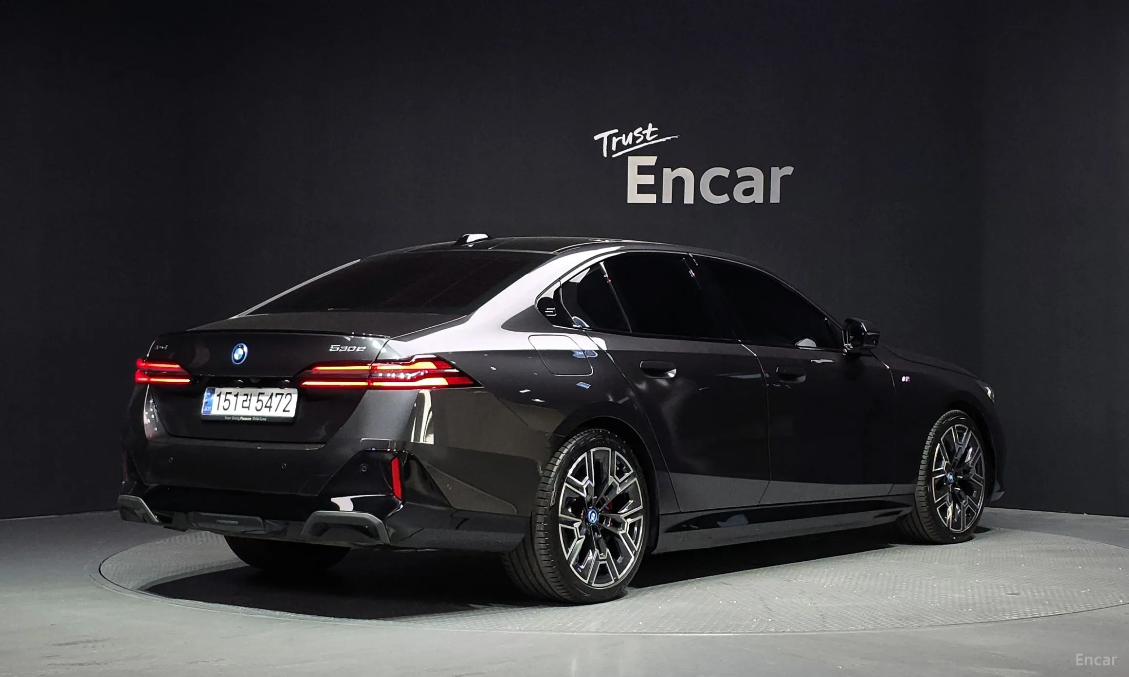 BMW 5 Series (G60)