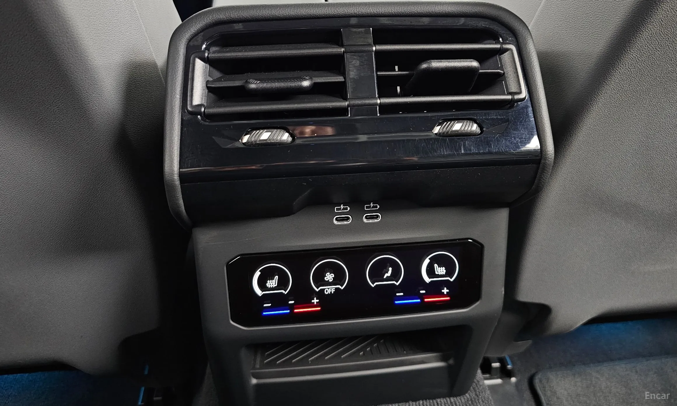 BMW 5 Series (G60) превью 18