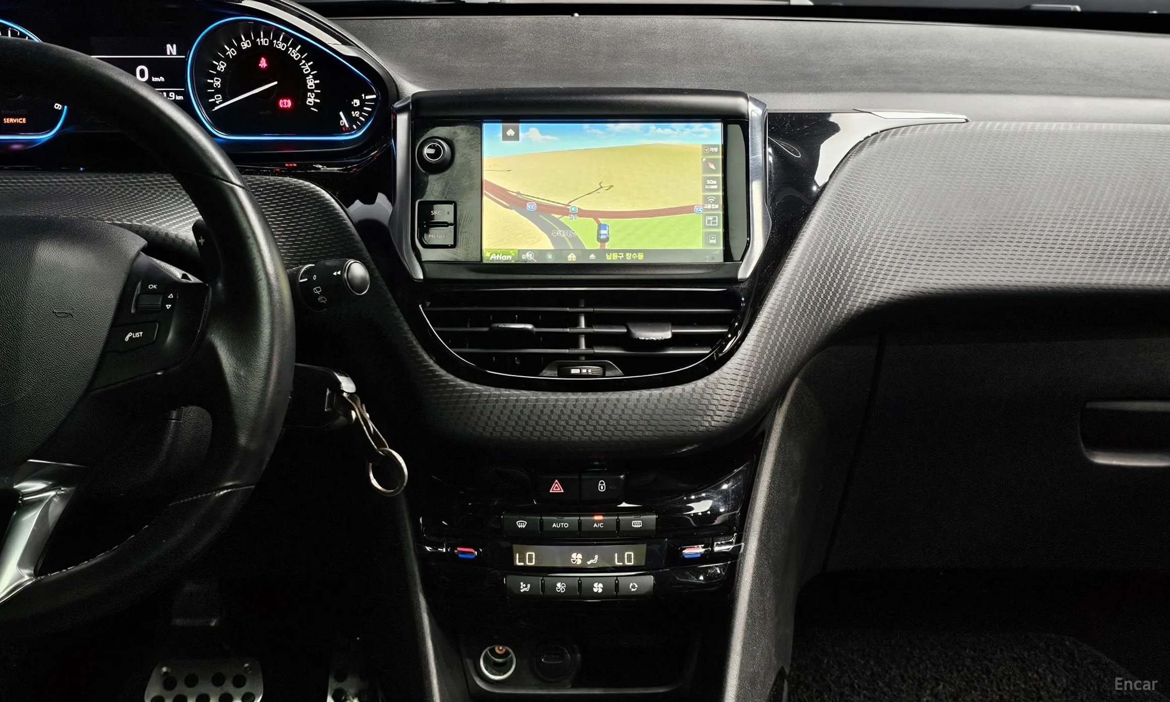 Peugeot 2008. превью 16