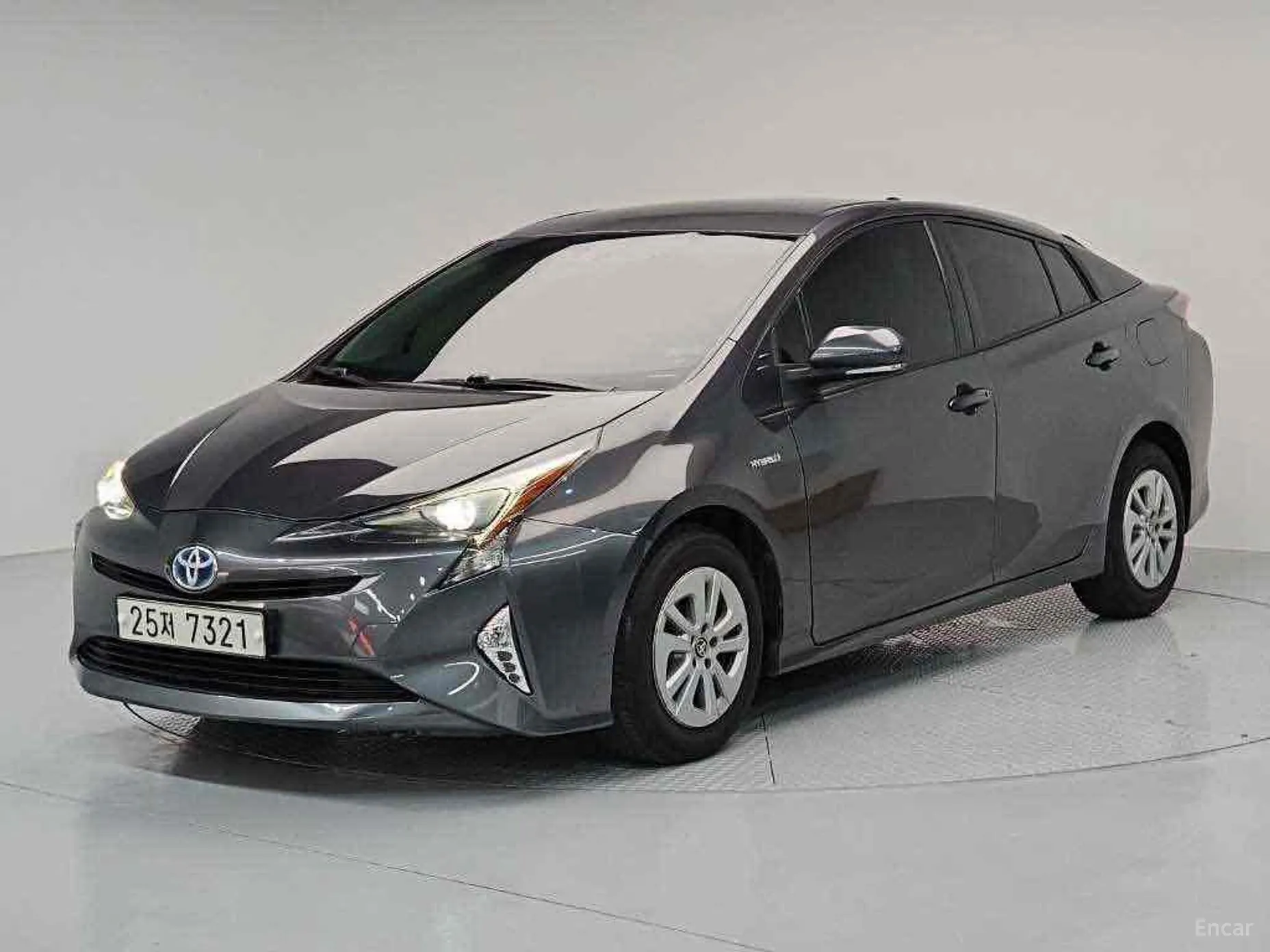 Toyota Prius 4th Generation