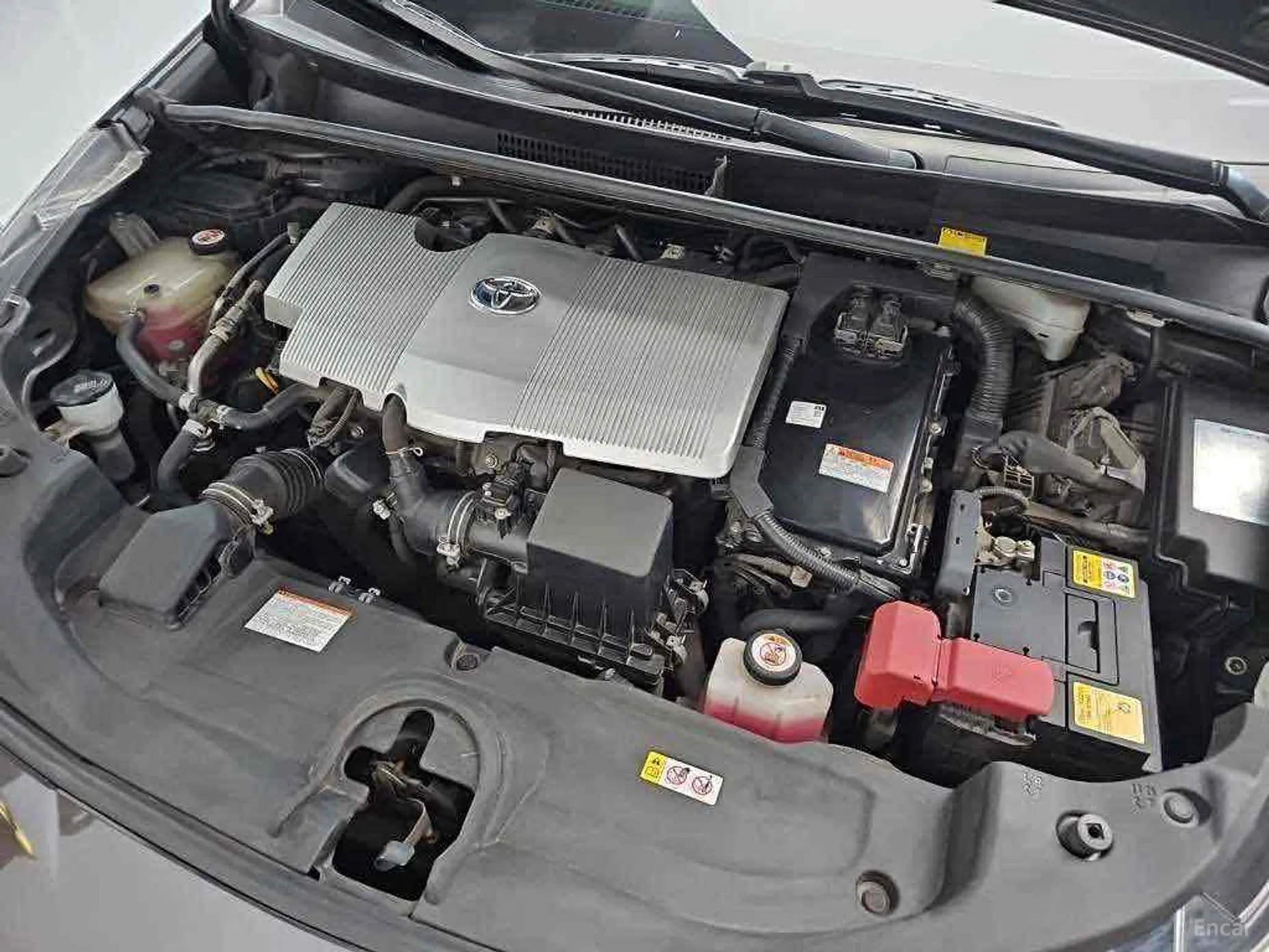 Toyota Prius 4th Generation превью 7