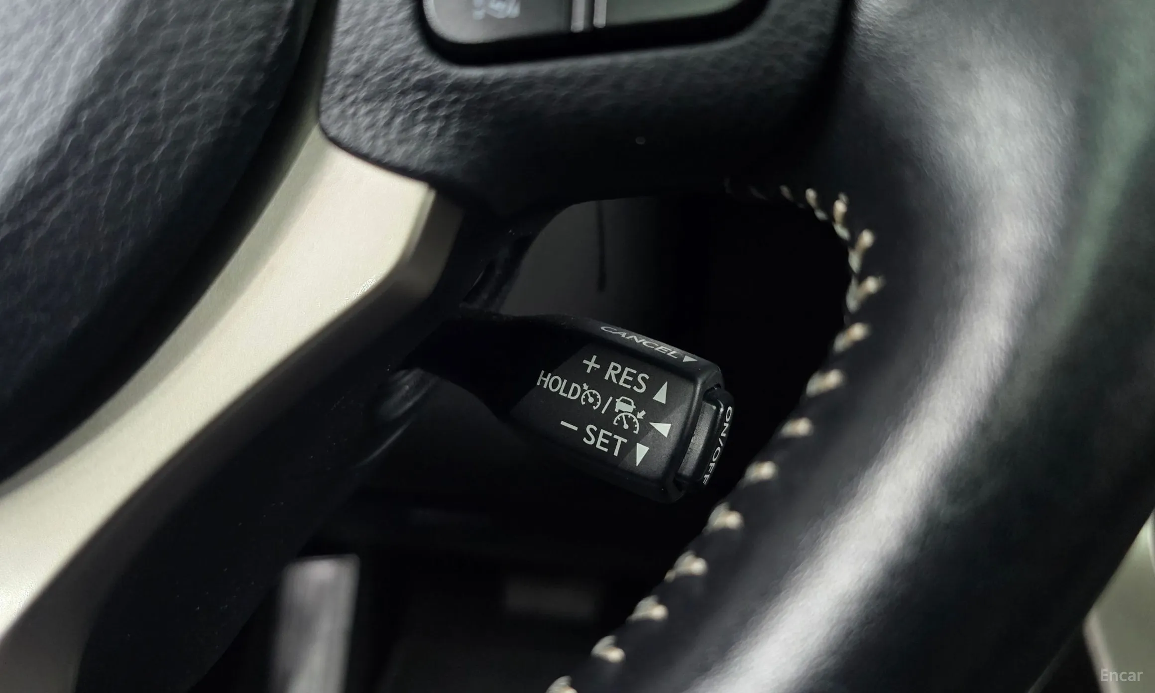 Lexus NX300h превью 18