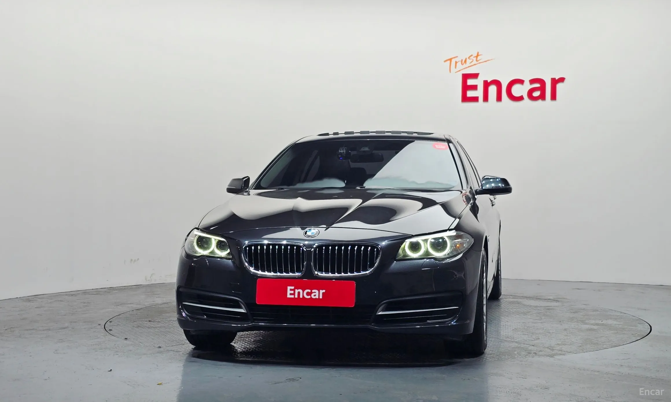 BMW 5 Series (F10) превью 3