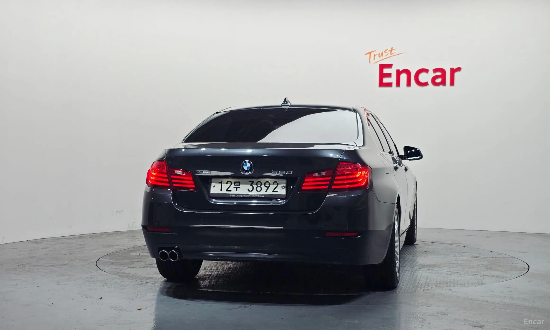 BMW 5 Series (F10) превью 4