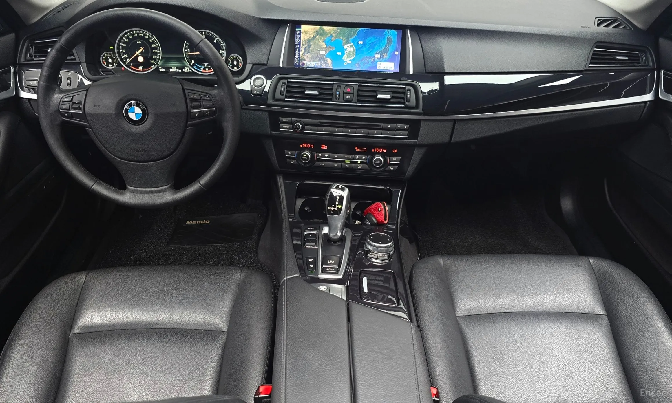 BMW 5 Series (F10) превью 7