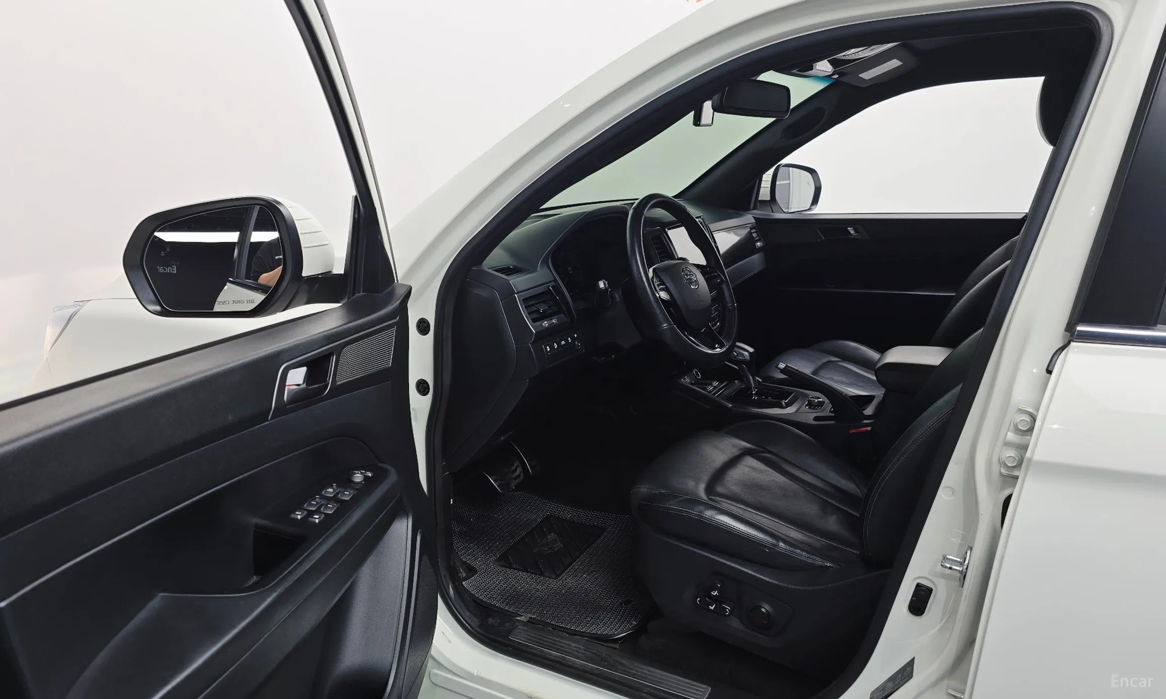 KG Mobility (SsangYong) Rexton Sports Khan превью 10
