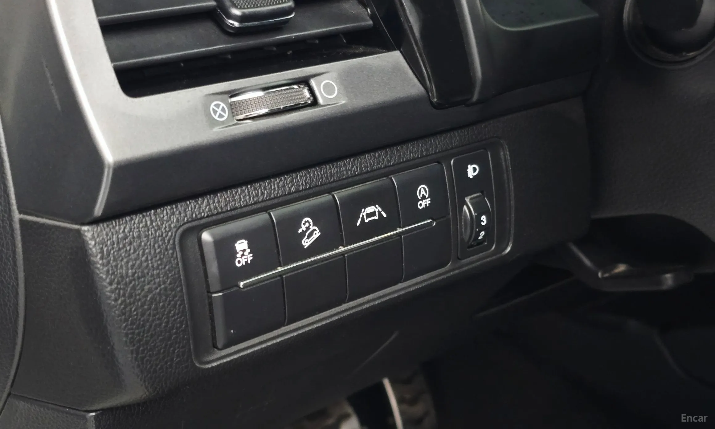 KG Mobility (SsangYong) Rexton Sports Khan превью 18
