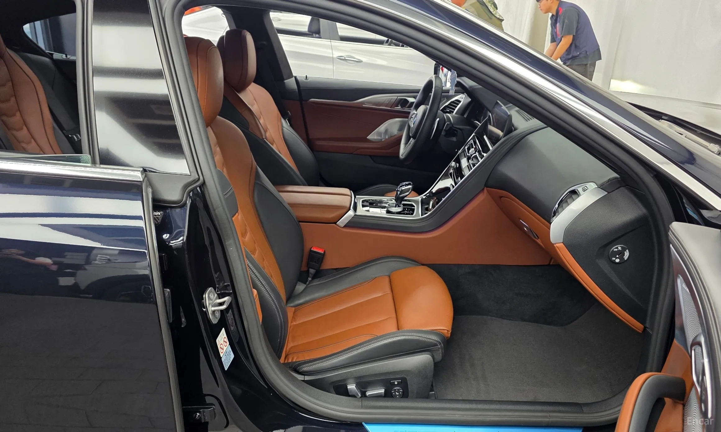 BMW 8-series (G15) превью 11