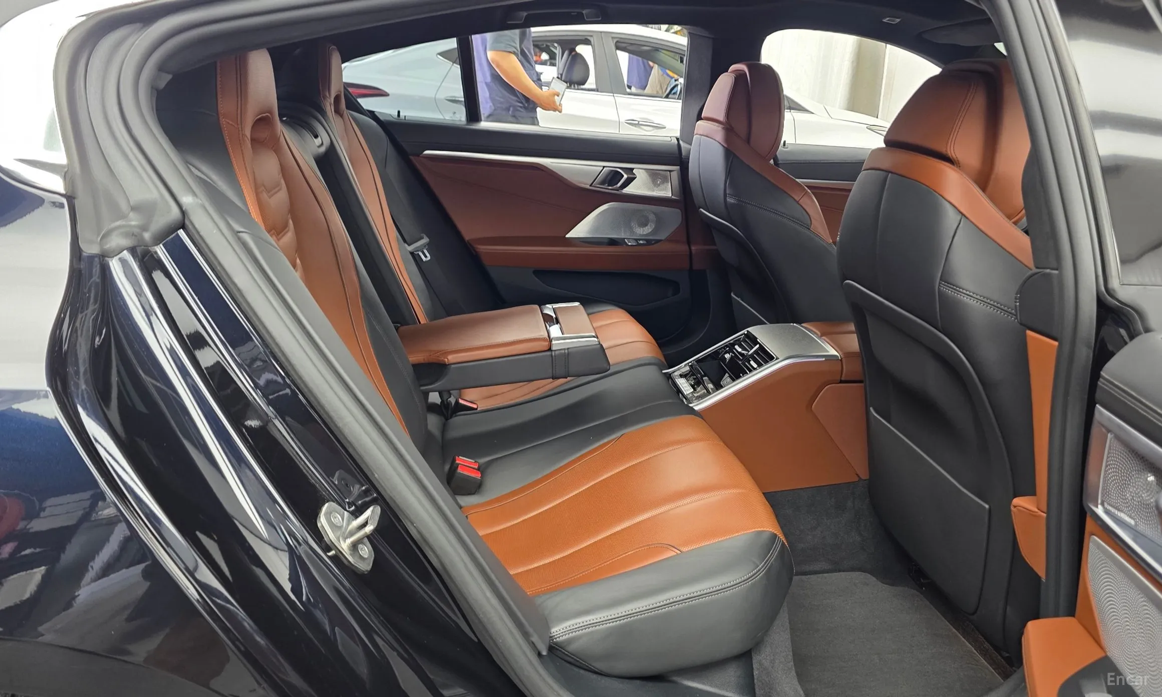 BMW 8-series (G15) превью 12