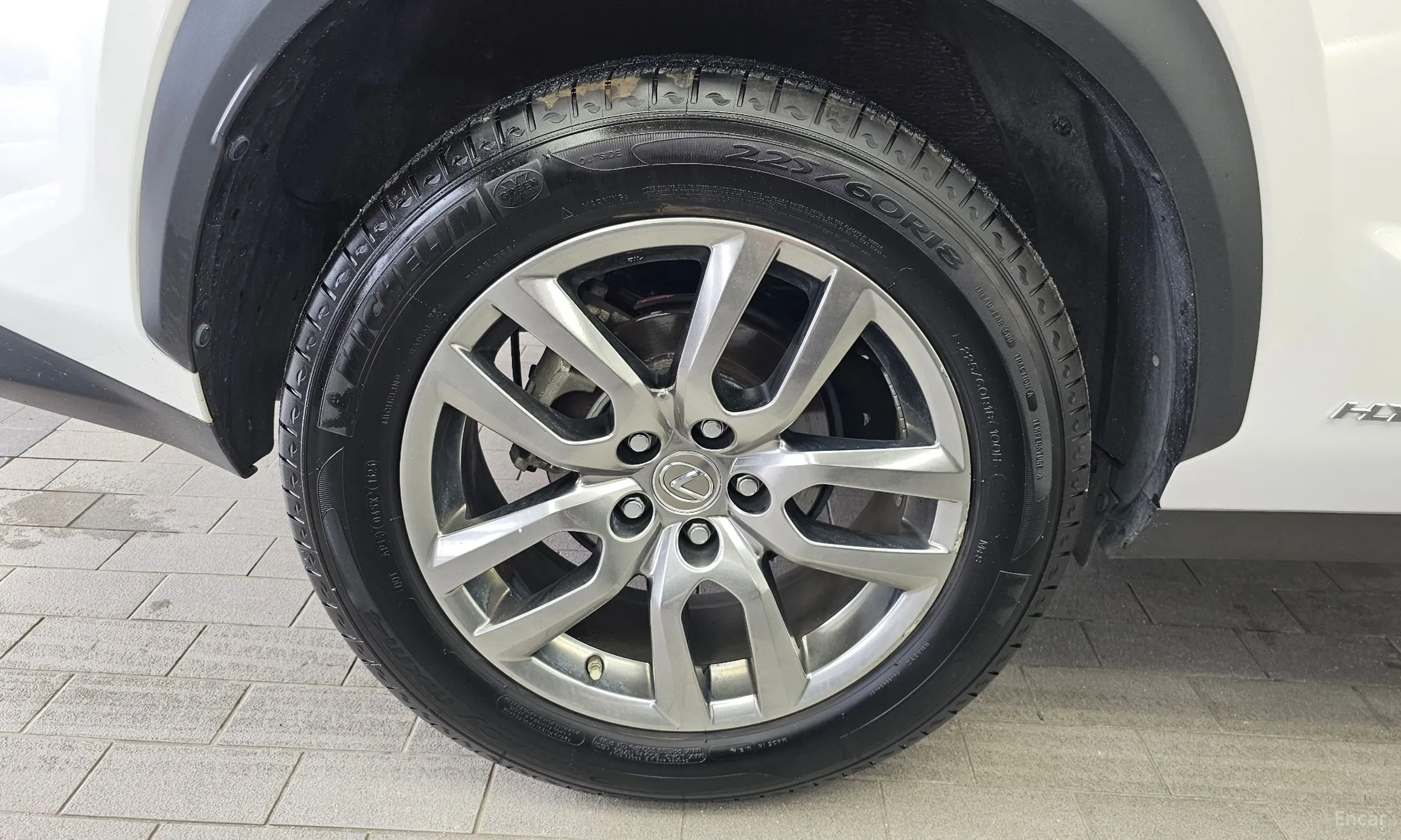 Lexus NX300h превью 5
