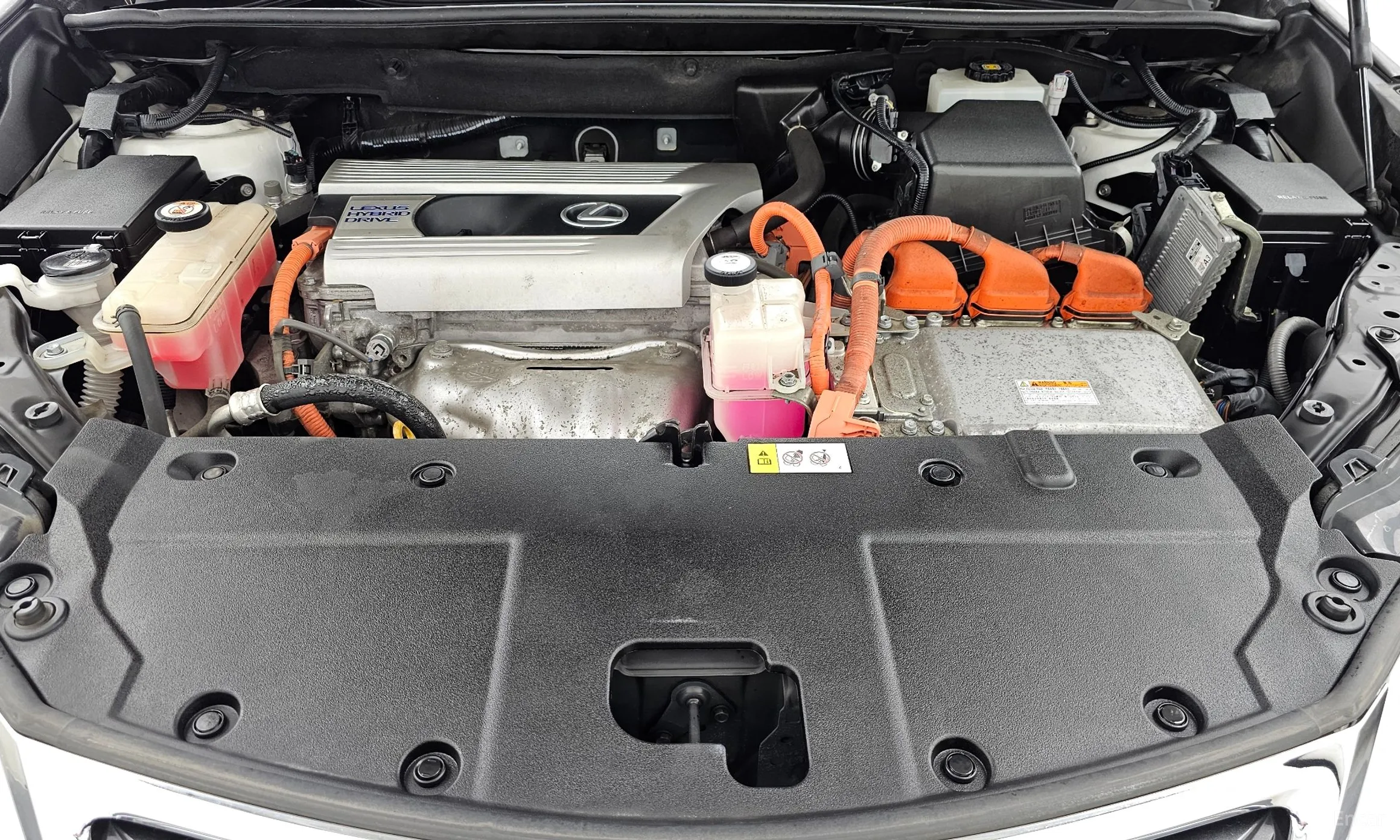 Lexus NX300h превью 6