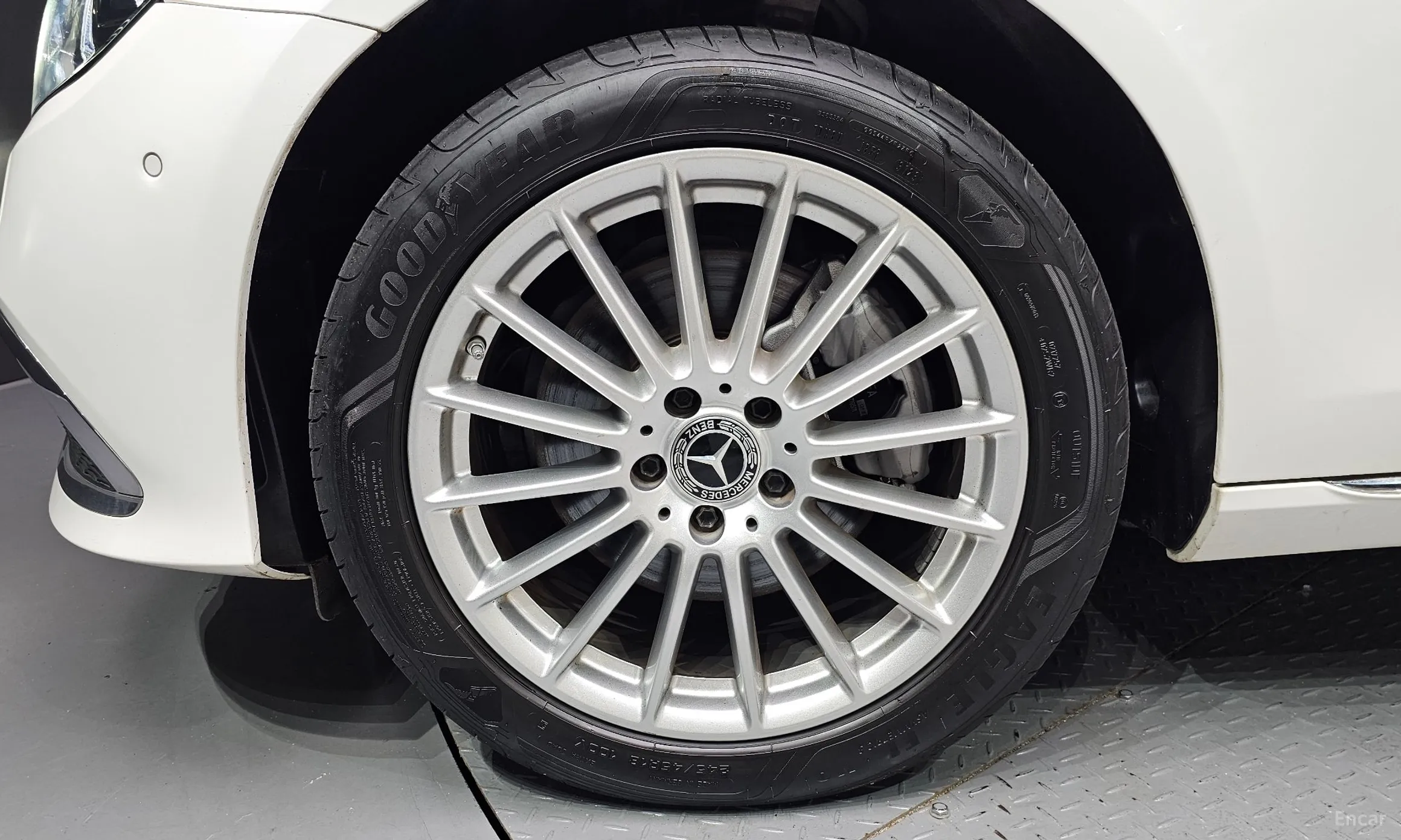 Mercedes Benz E-Class W213 превью 5