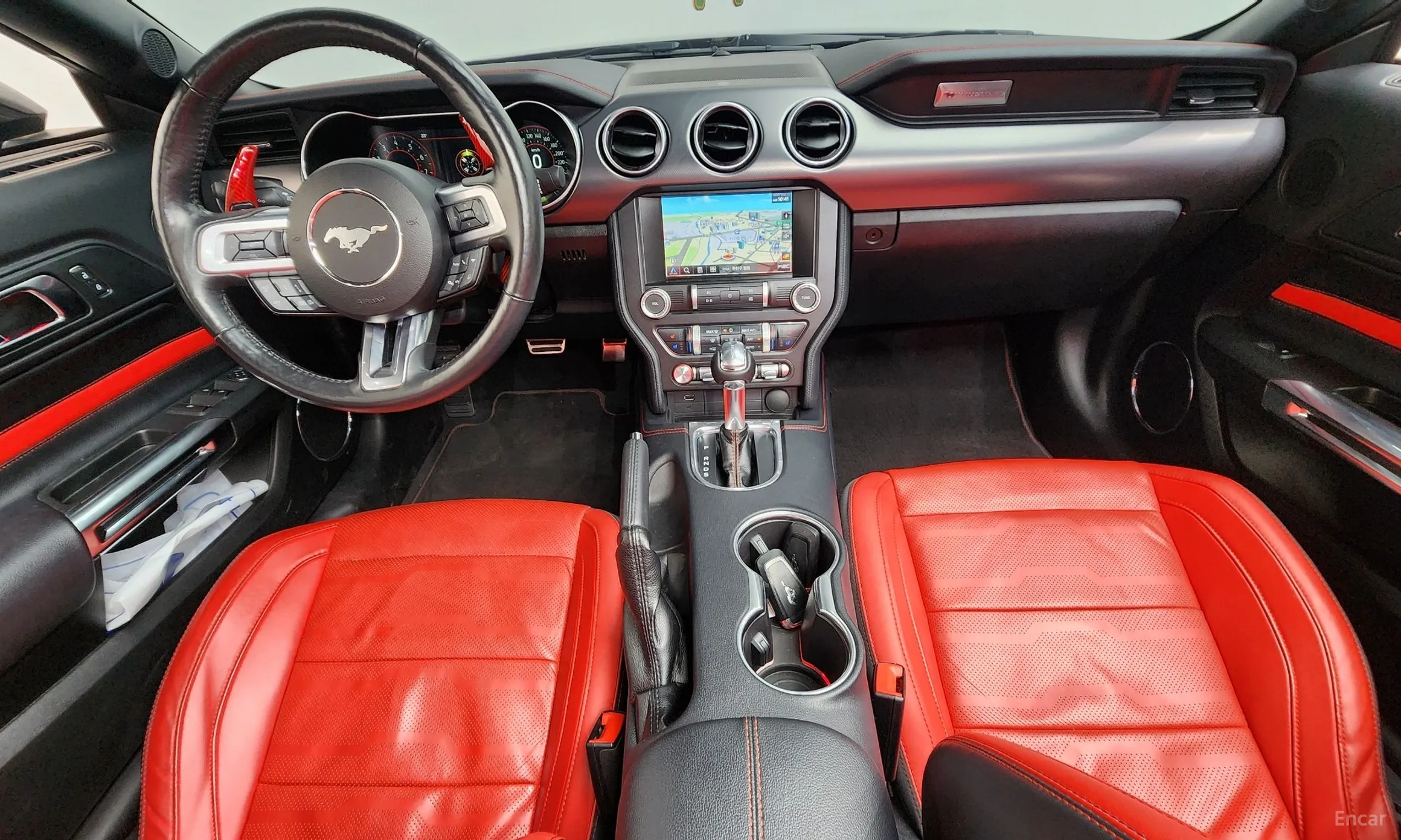Ford Mustang превью 7