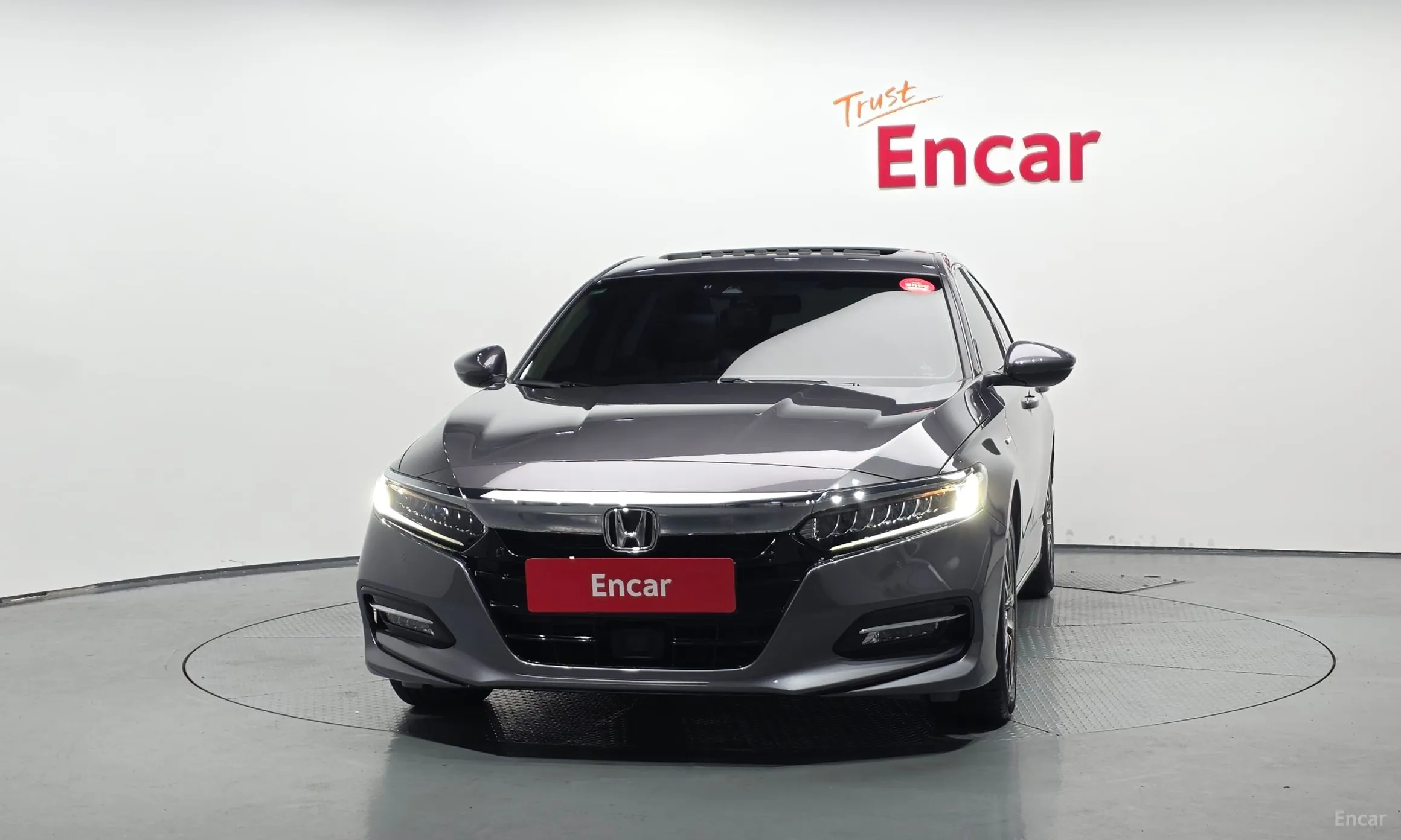 Honda Accord 10th Generation превью 3