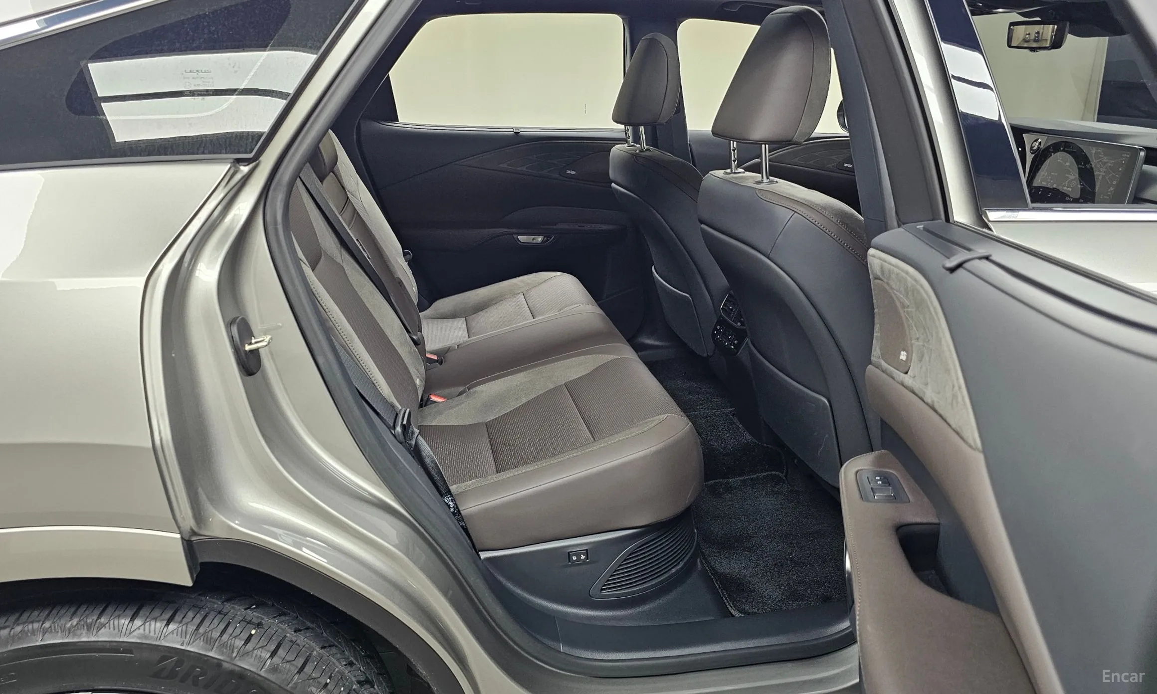 Lexus RX350h 5th Generation превью 11