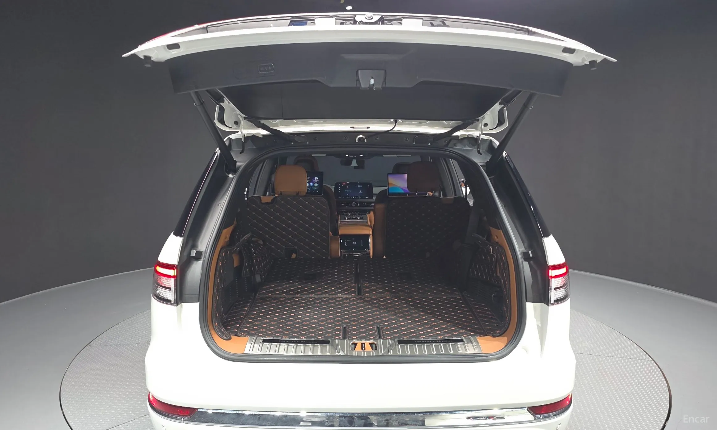 Lincoln Aviator 2nd Generation превью 20