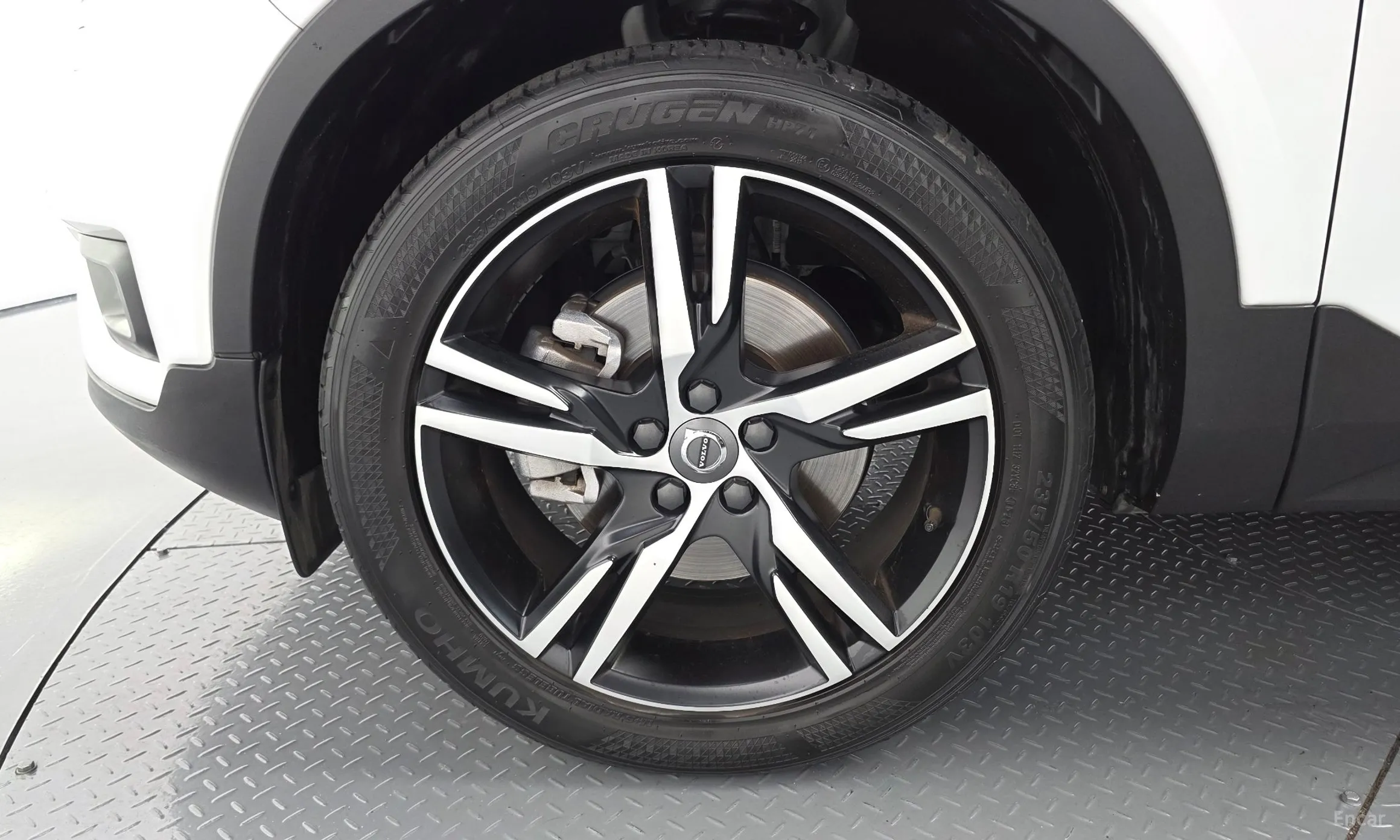 Volvo XC40 превью 5