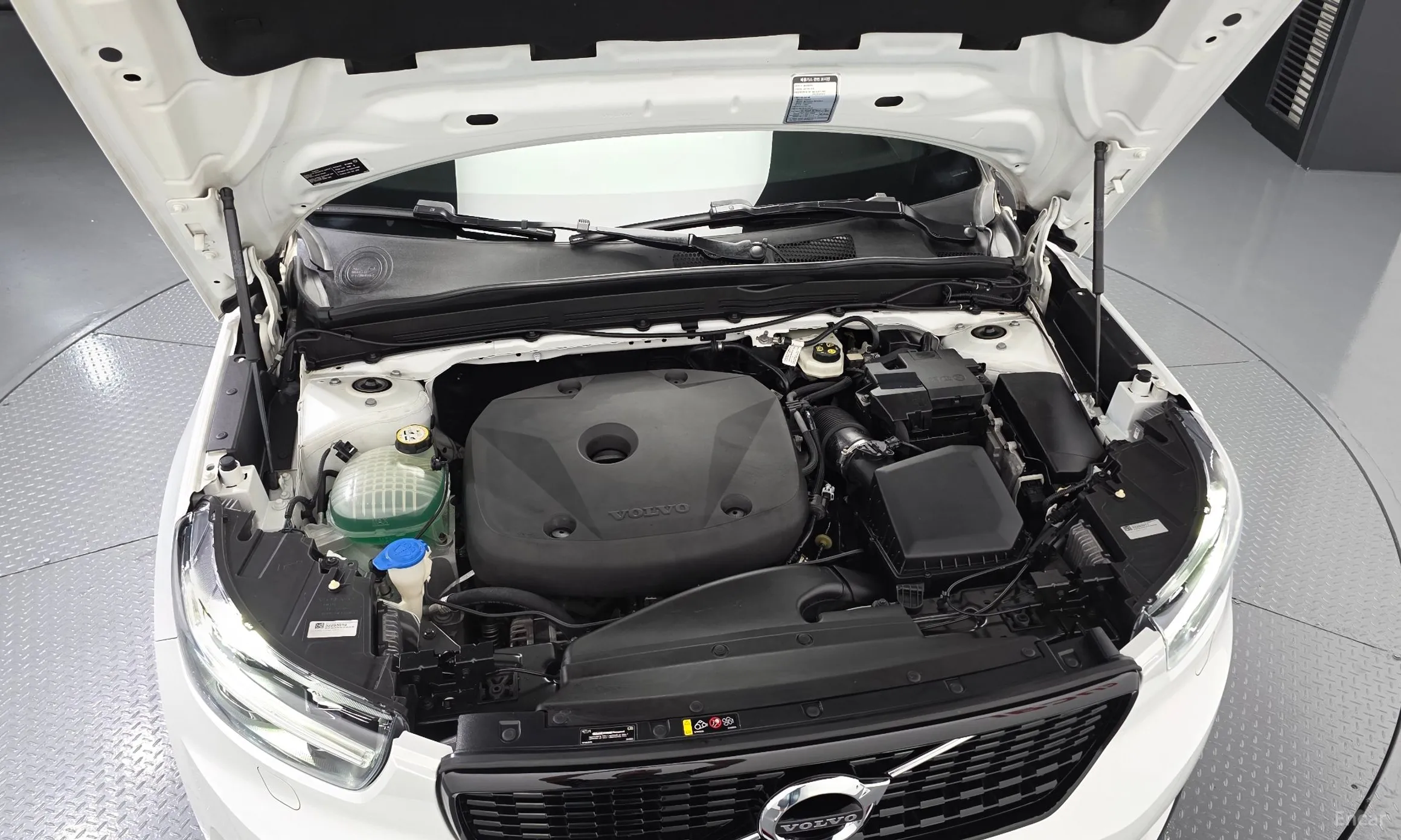 Volvo XC40 превью 6