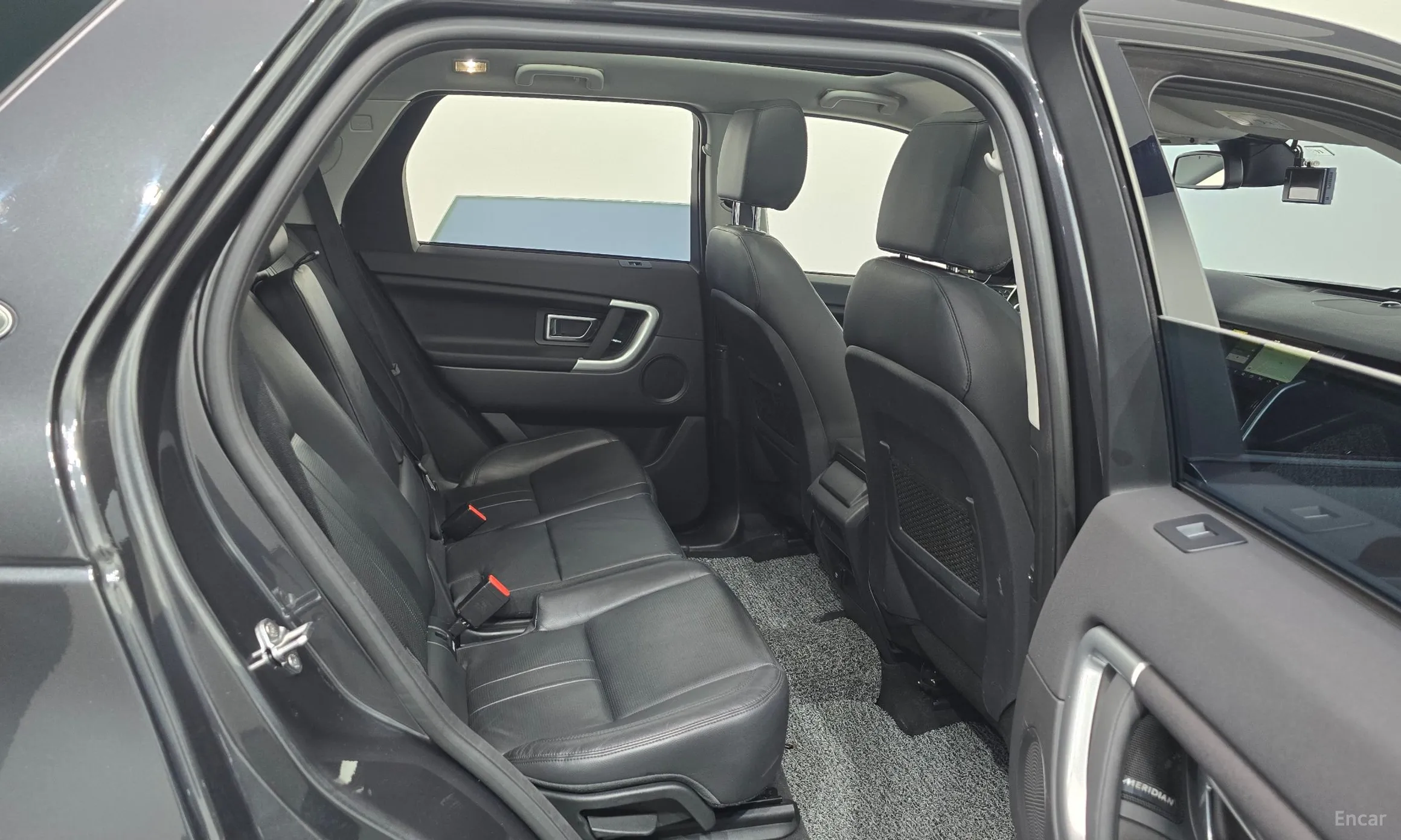 Land Rover Discovery Sports превью 11