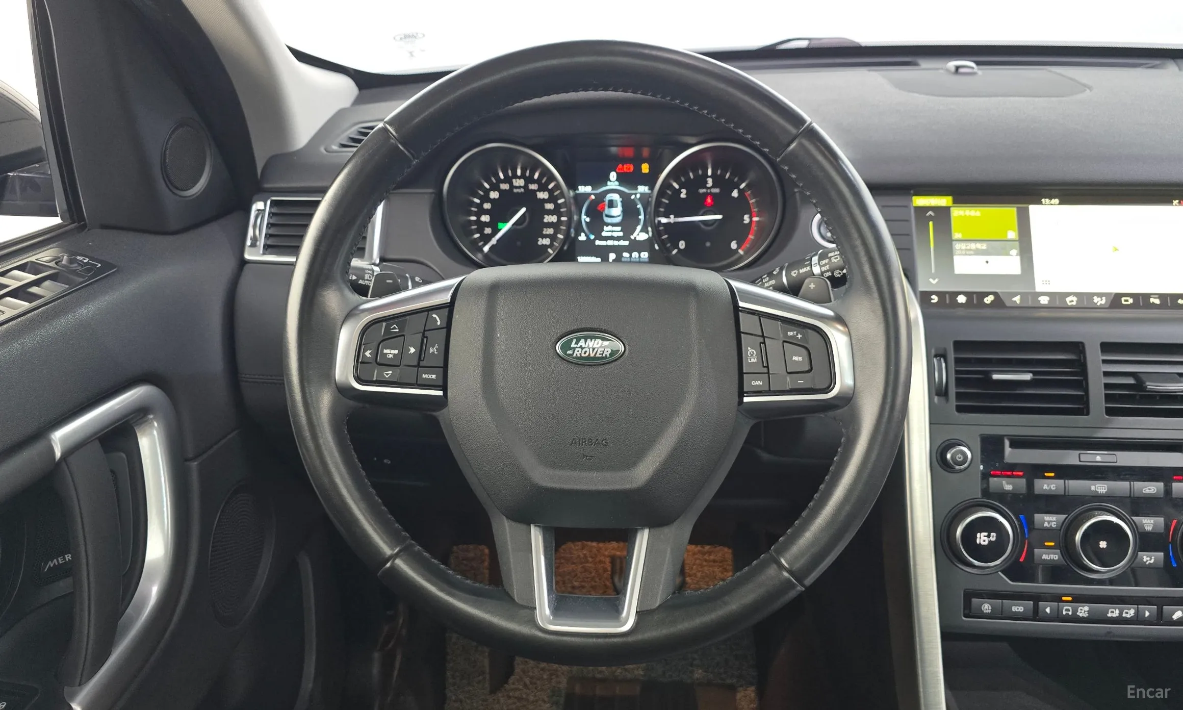 Land Rover Discovery Sports превью 14