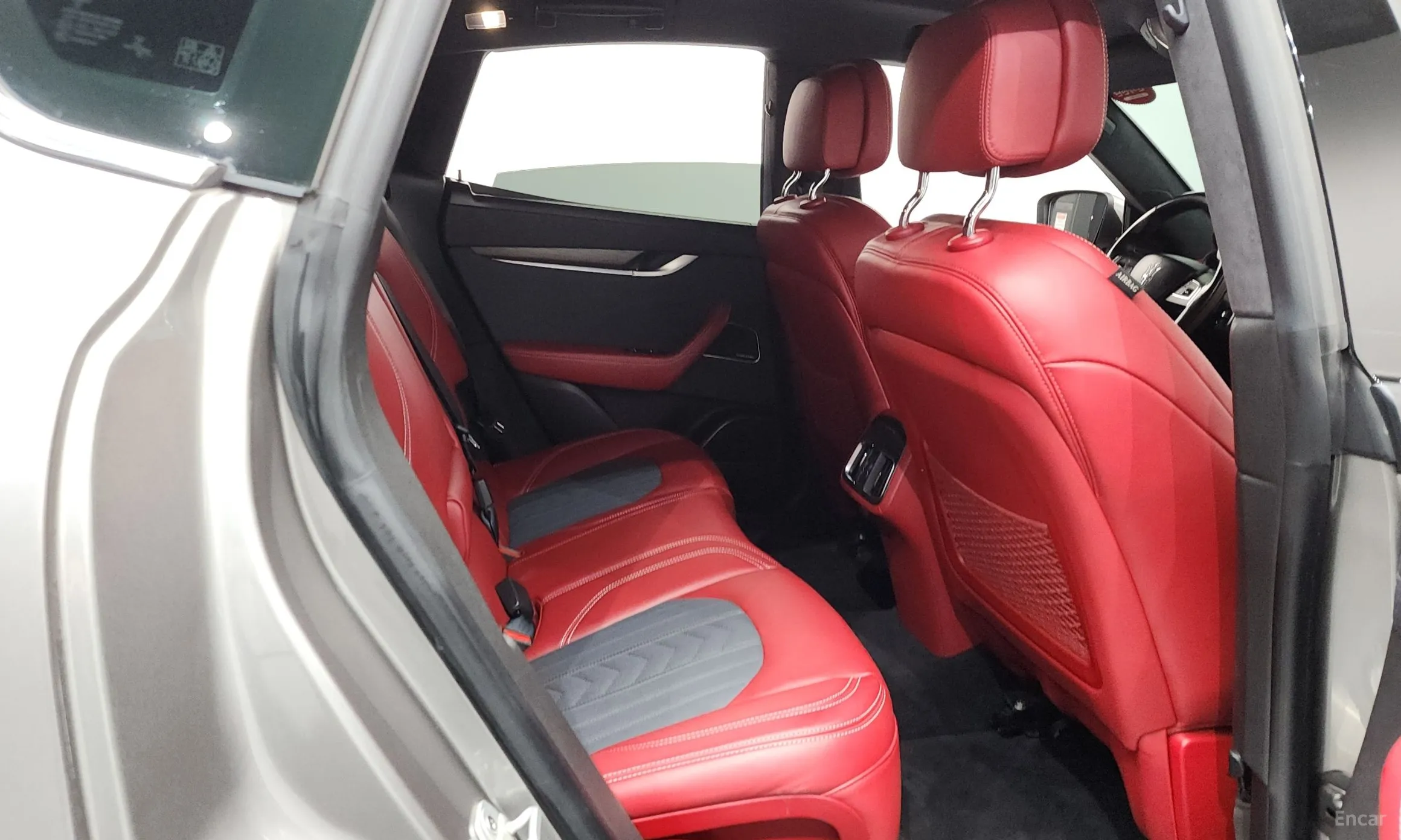 Maserati Levante превью 11
