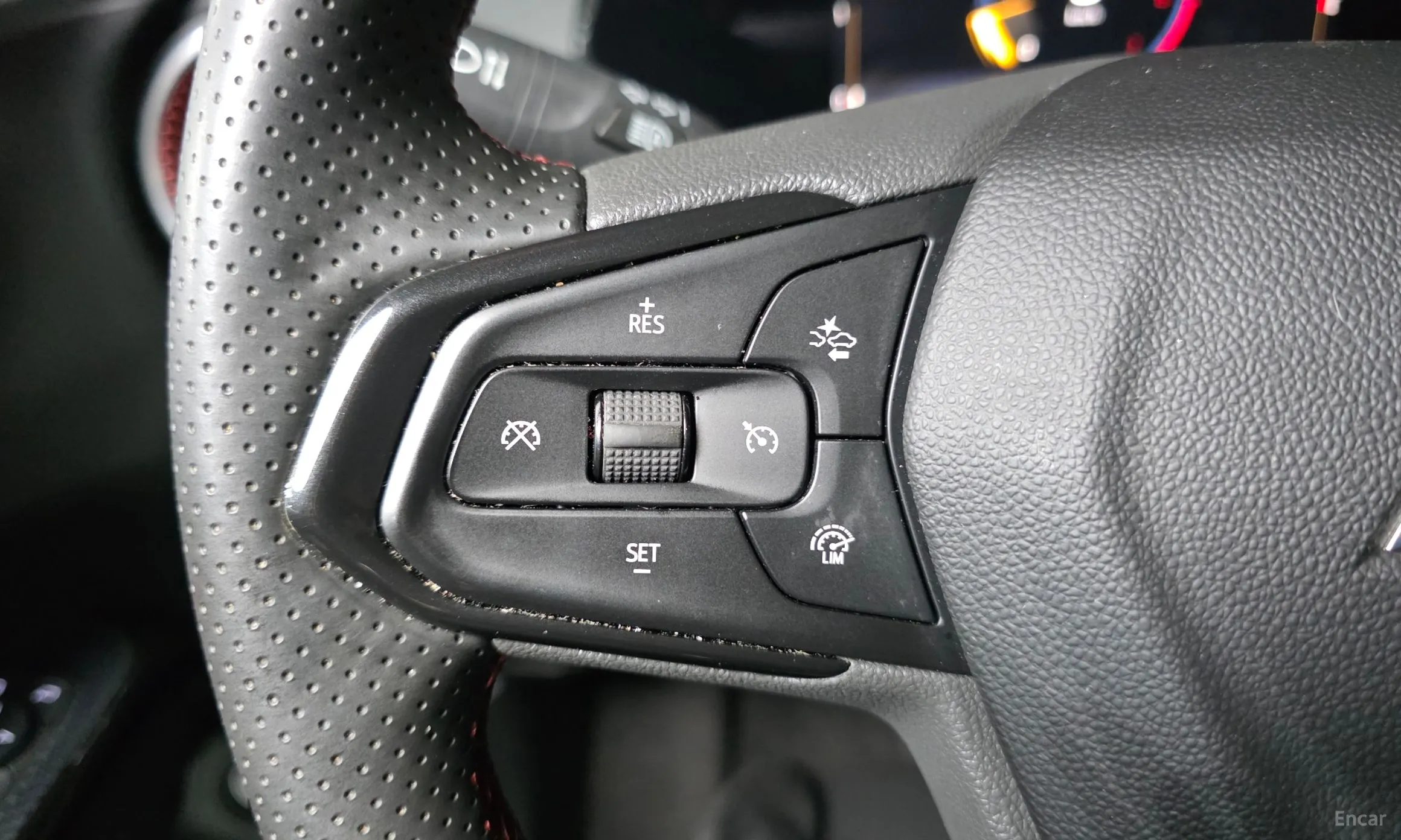 Chevrolet (GM Daewoo) Trax Crossover превью 13